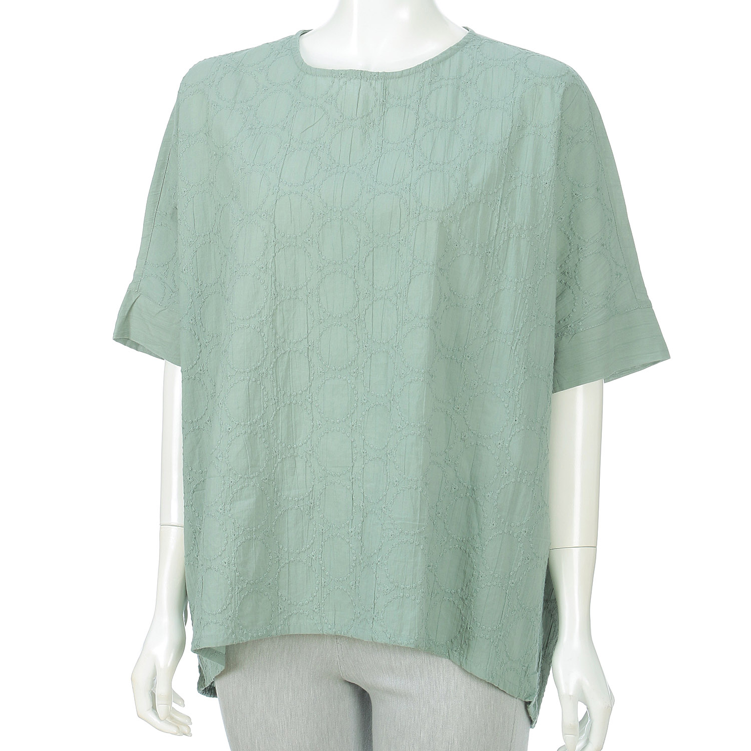 サークル刺繍プルオーバー