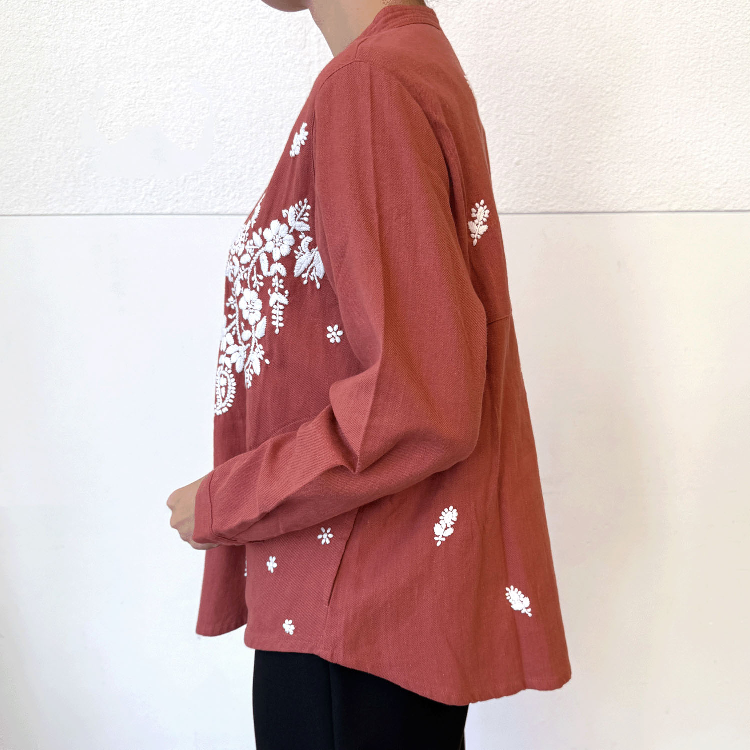 インディゴ 手刺繍ブラウス - 画像5