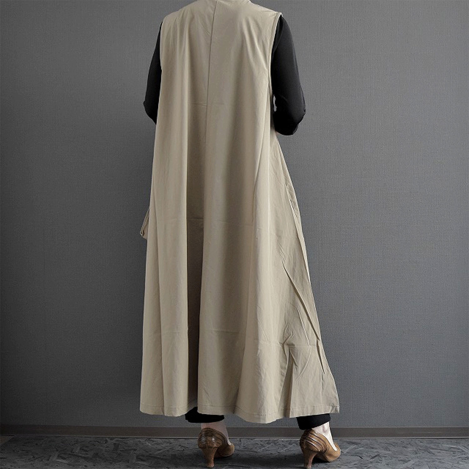 ケトレード アシンメトリードレープロングベスト - 画像4