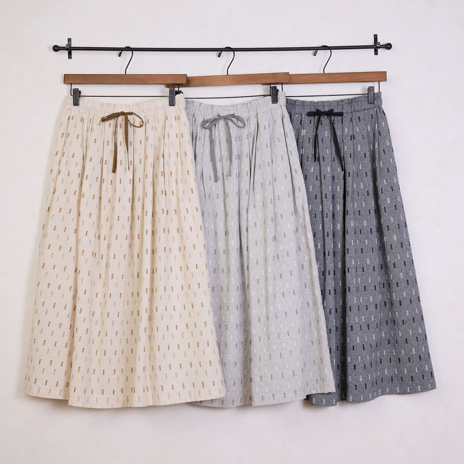 le ciel ダンガリーマルトシカク刺繍スカート - 画像2