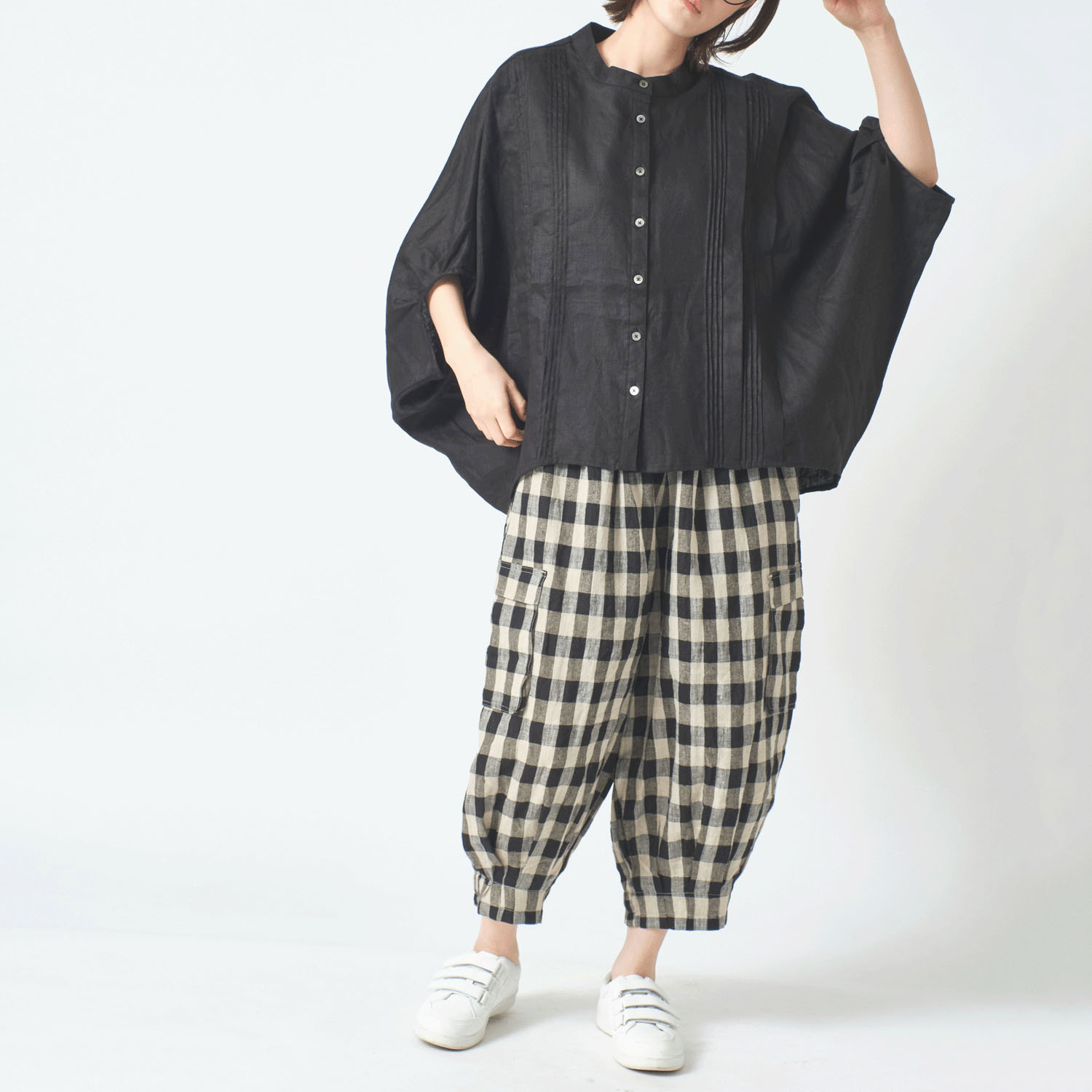 ubasoku バンドカラー縦ピンタック加工本貝釦プルオーバー - 画像12