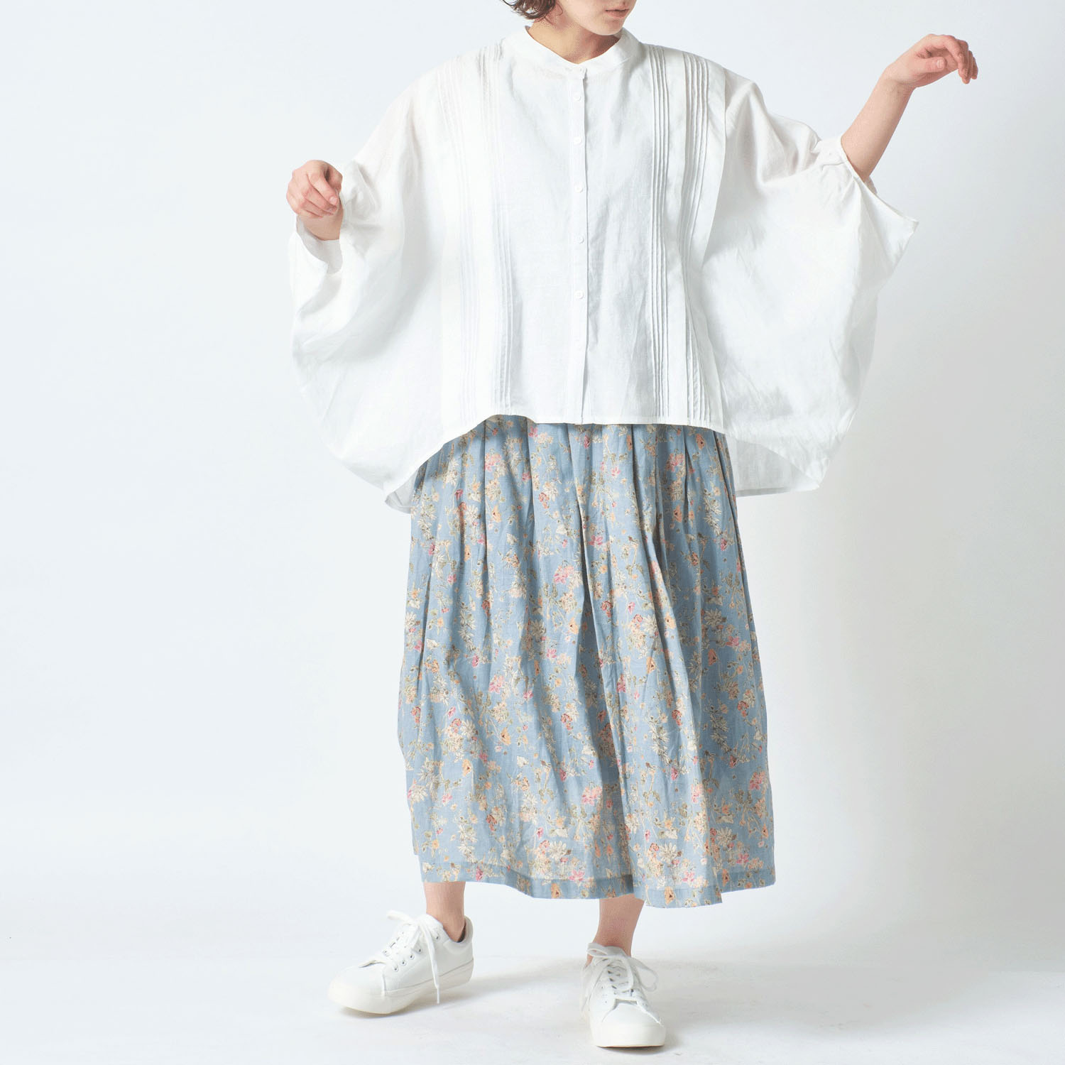 ubasoku バンドカラー縦ピンタック加工本貝釦プルオーバー - 画像5