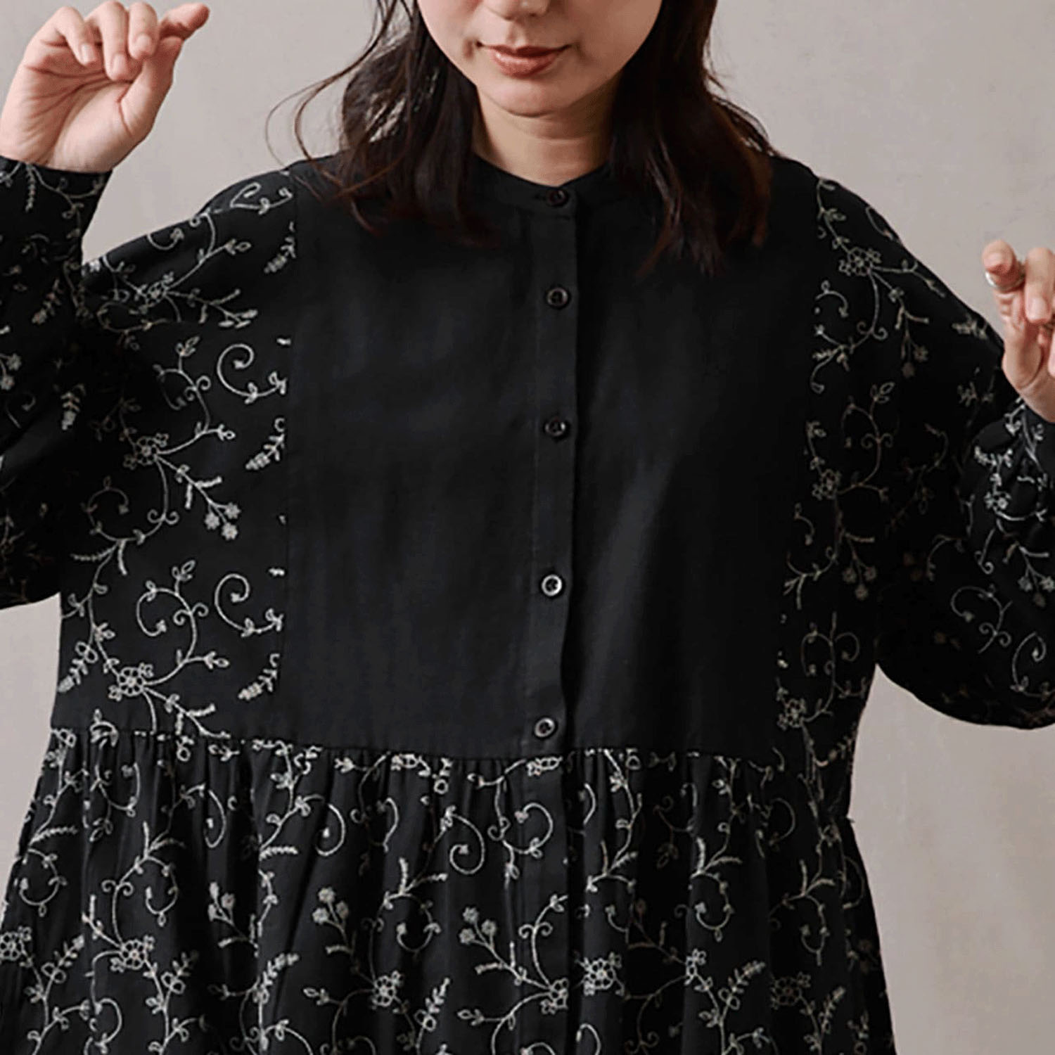 【Insta Live】teMite 綿麻刺繍ワンピース - 画像4