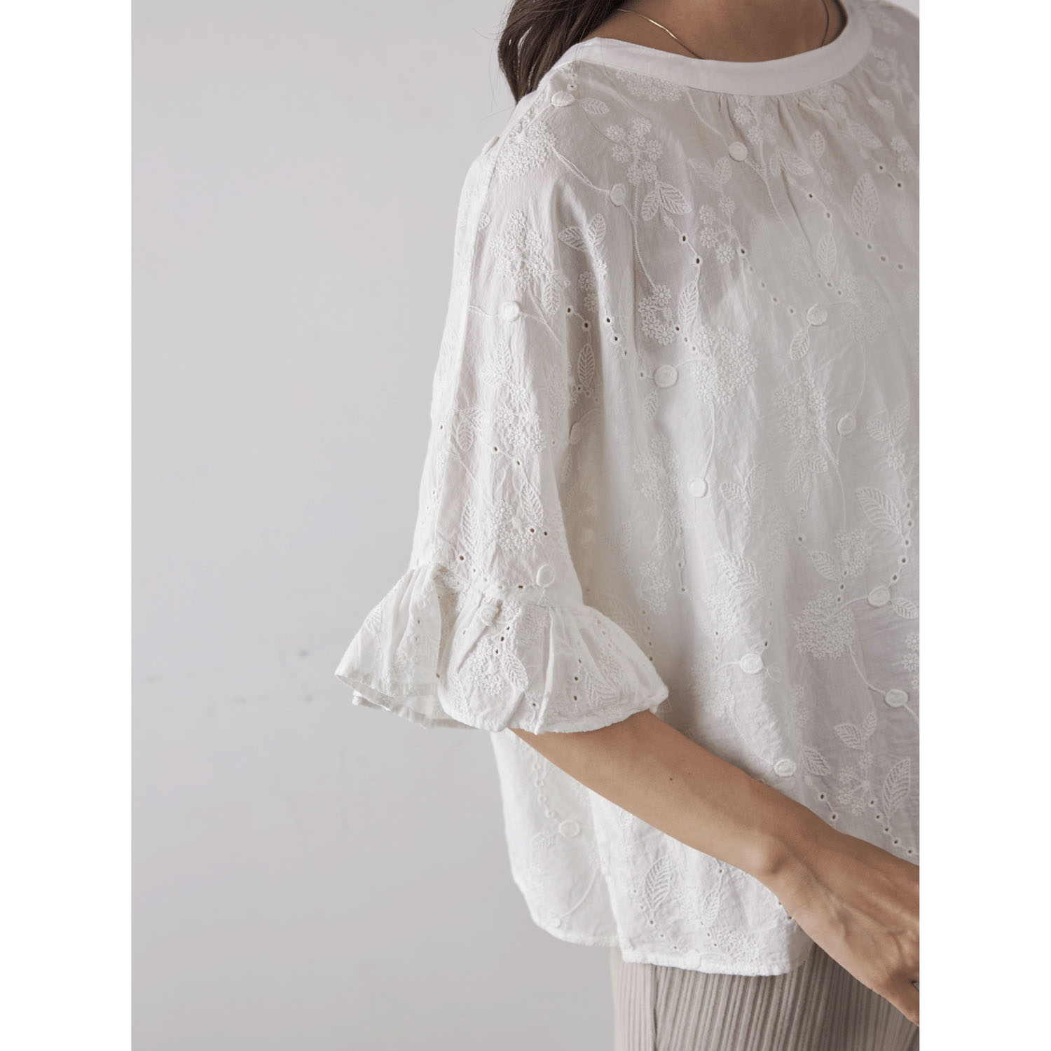 Fanaka フリルスリーブ刺繍ブラウス - 画像3