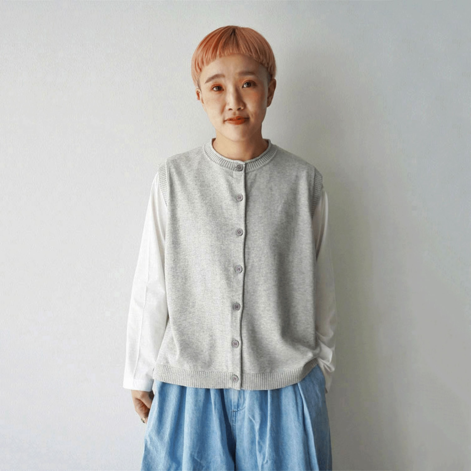 【Insta Live】mao made フロントボタンバックスリットベスト - 画像1