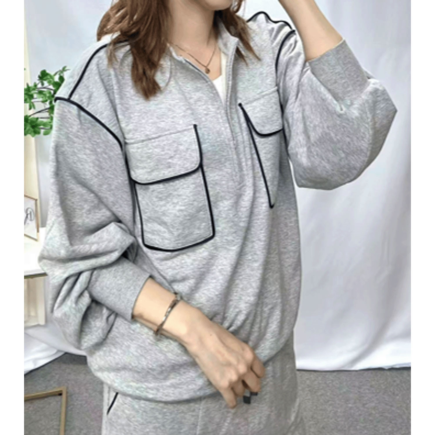 Dona Marie 胸ポケットジッププルオーバー