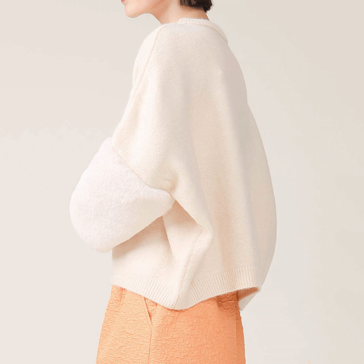 【Insta Live】trois 袖エコファー切替プルオーバーニット - 画像10