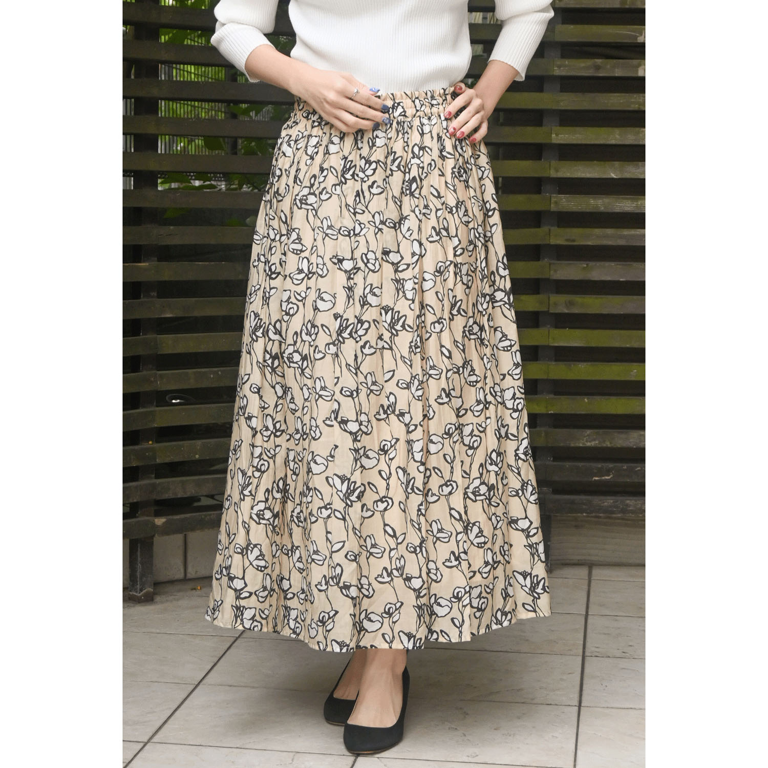 trois フラワープリントギャザースカート - 画像5