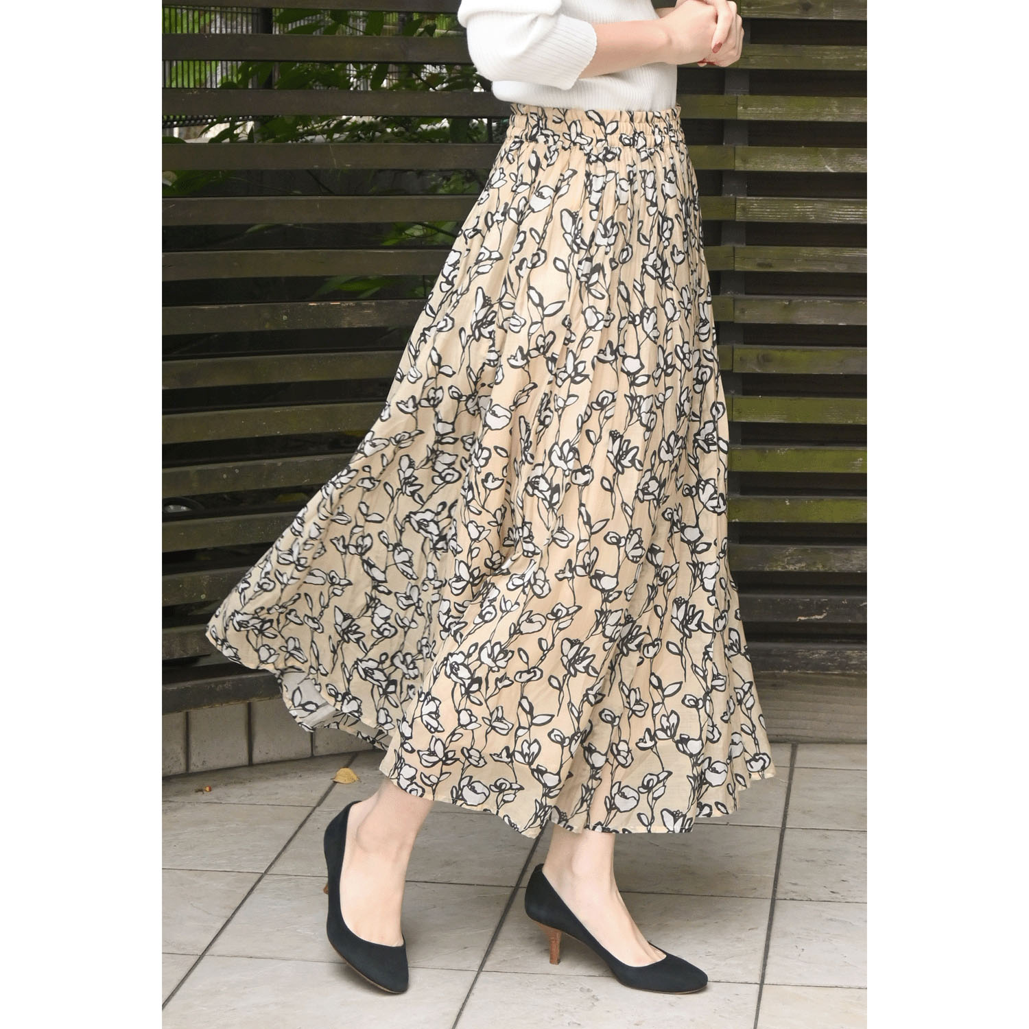 trois フラワープリントギャザースカート - 画像6