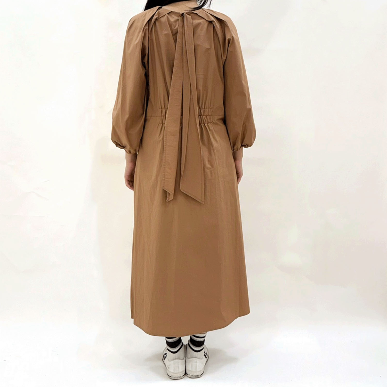 肩タックバックリボンAラインワンピース - 画像3