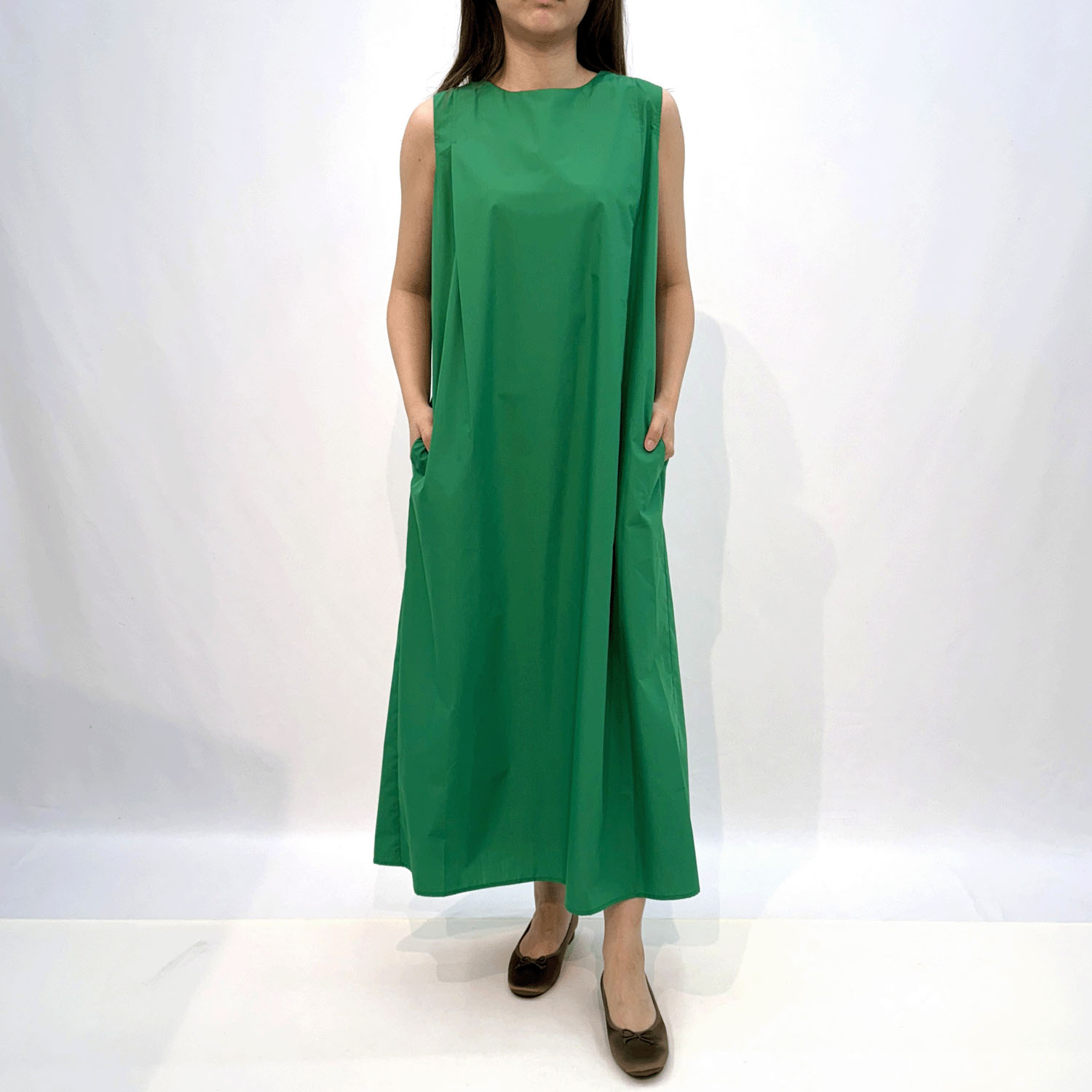 バックZIPショルダータックワンピース - 画像9