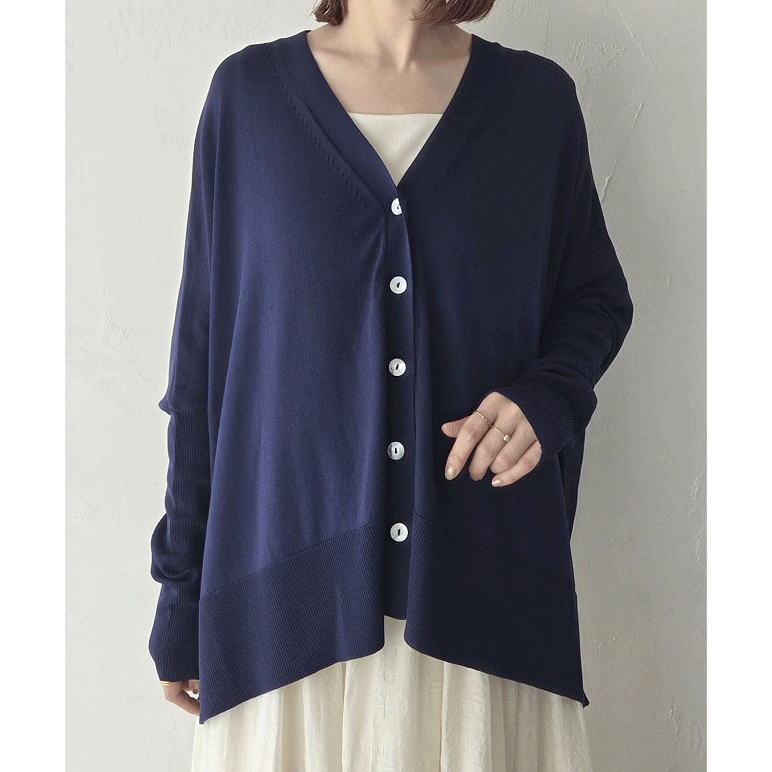 epidemique Vネックワイドカーディガン - 画像11