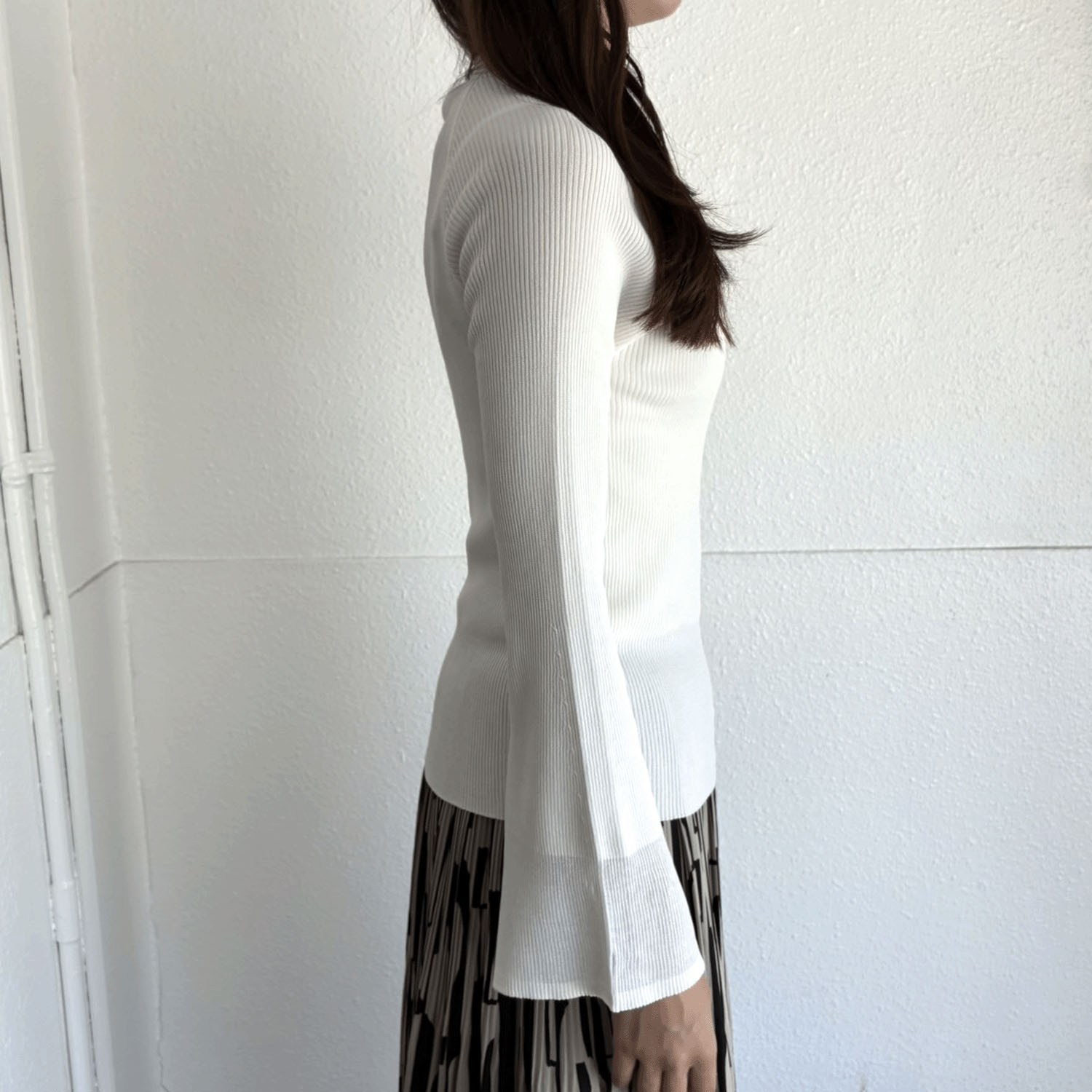 袖シアー素材使いプルオーバー - 画像2