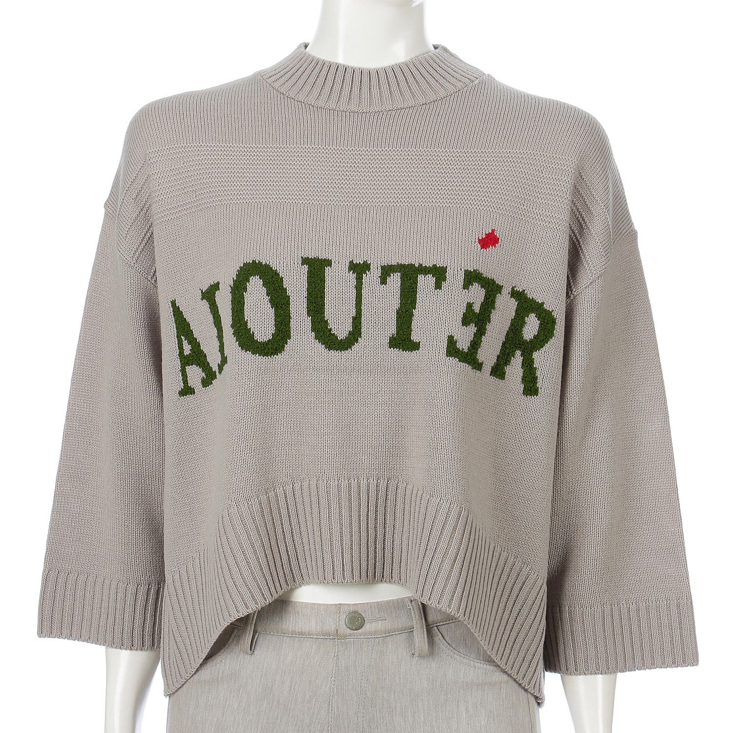 英字柄レイヤード