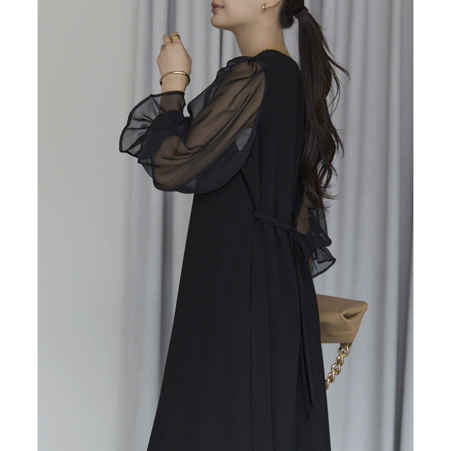 【お取り寄せ】PREFERIRボリュームシアースリーブAラインVネックドレス - 画像2