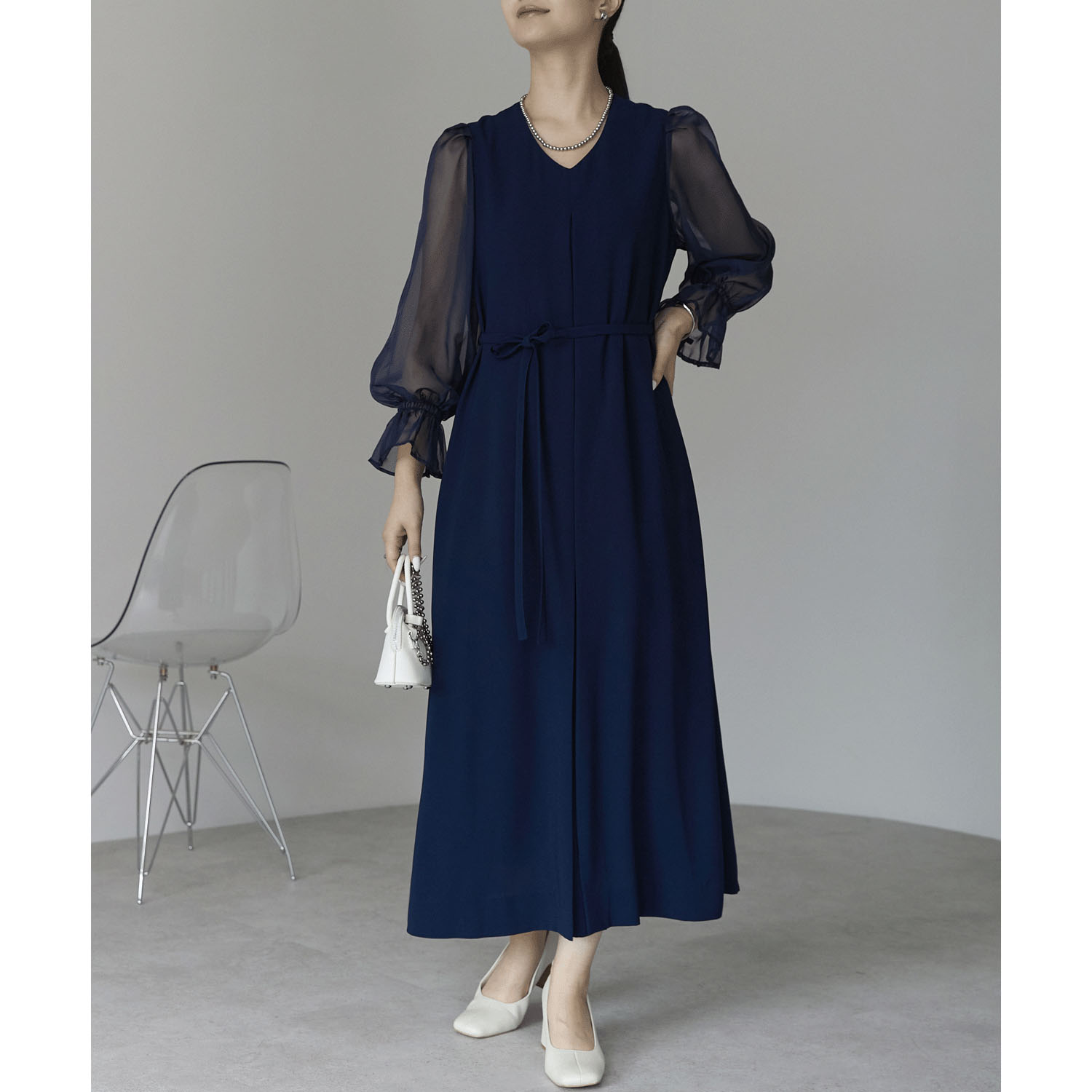 【お取り寄せ】PREFERIRボリュームシアースリーブAラインVネックドレス - 画像18