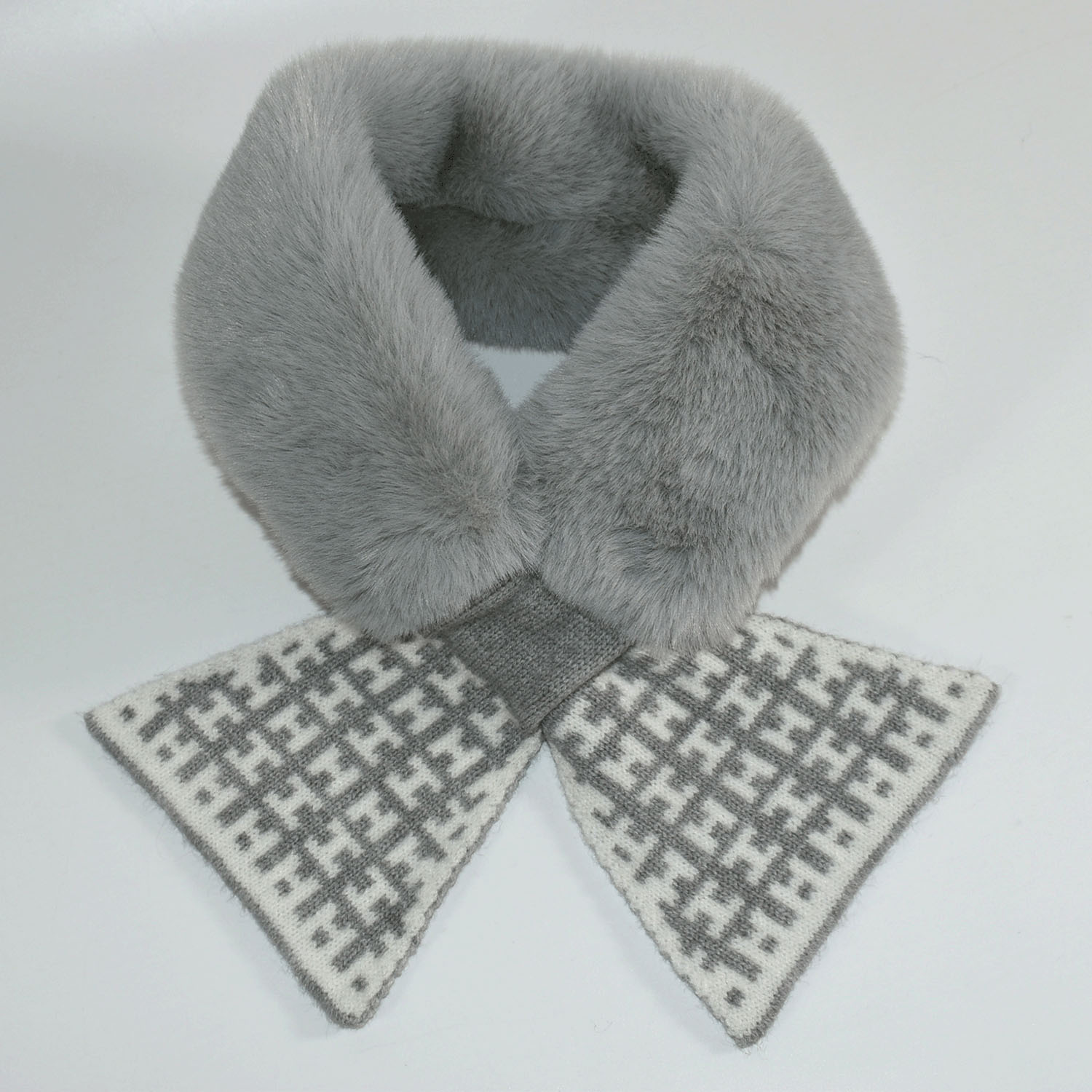 パターン柄ニット＆ファーティペット - 画像2