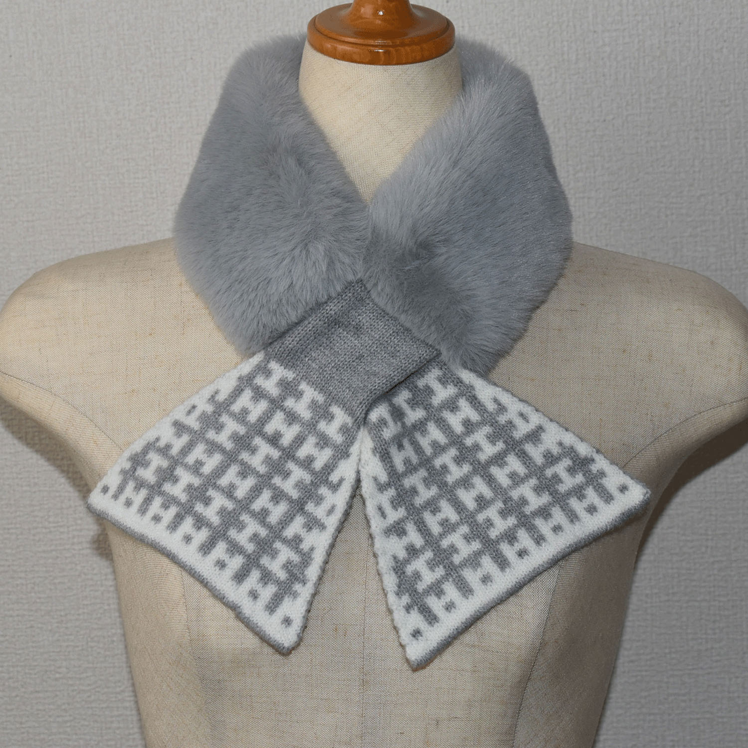 パターン柄ニット＆ファーティペット - 画像3