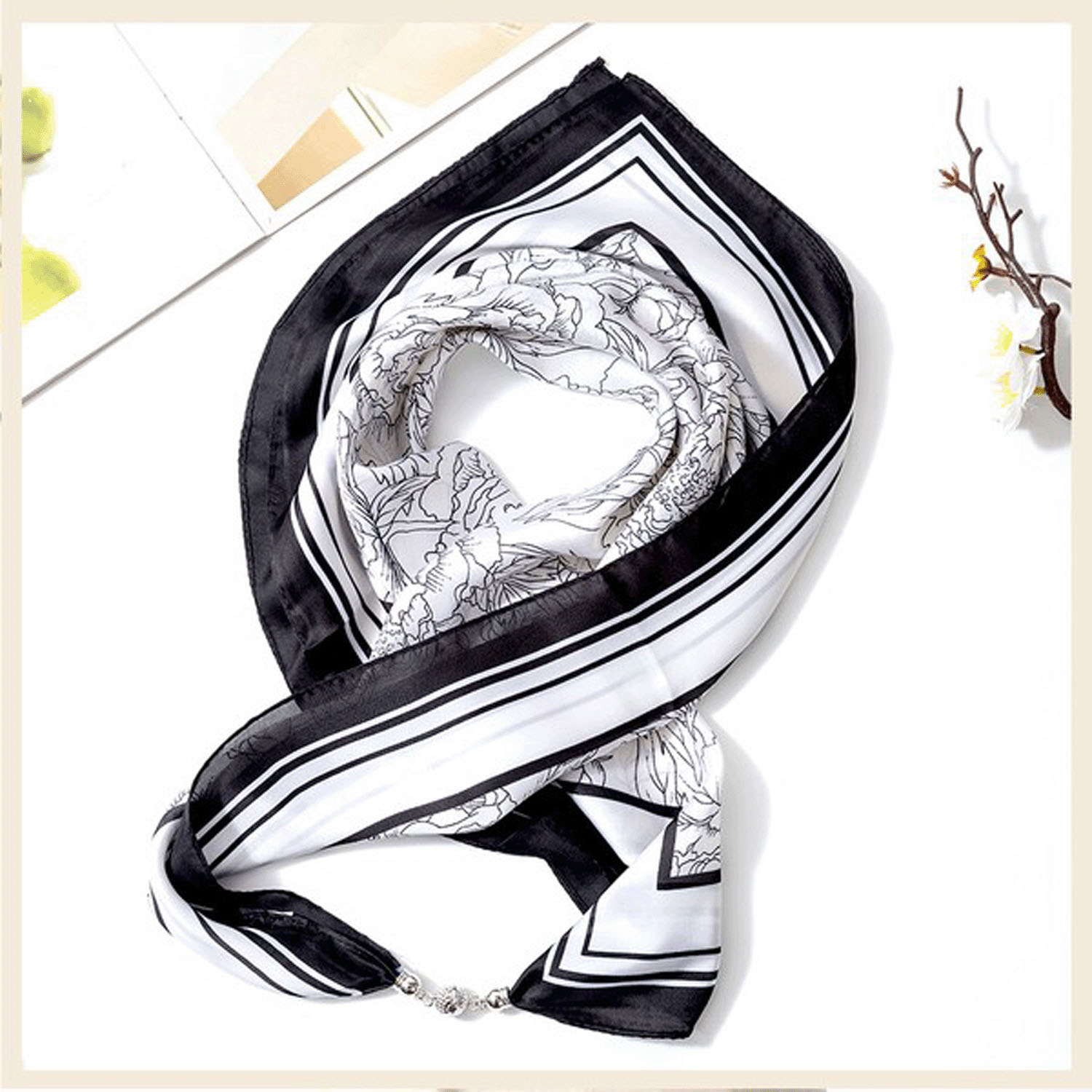 マグネット付きスカーフ マルチプリント シルバー金具 - 画像4