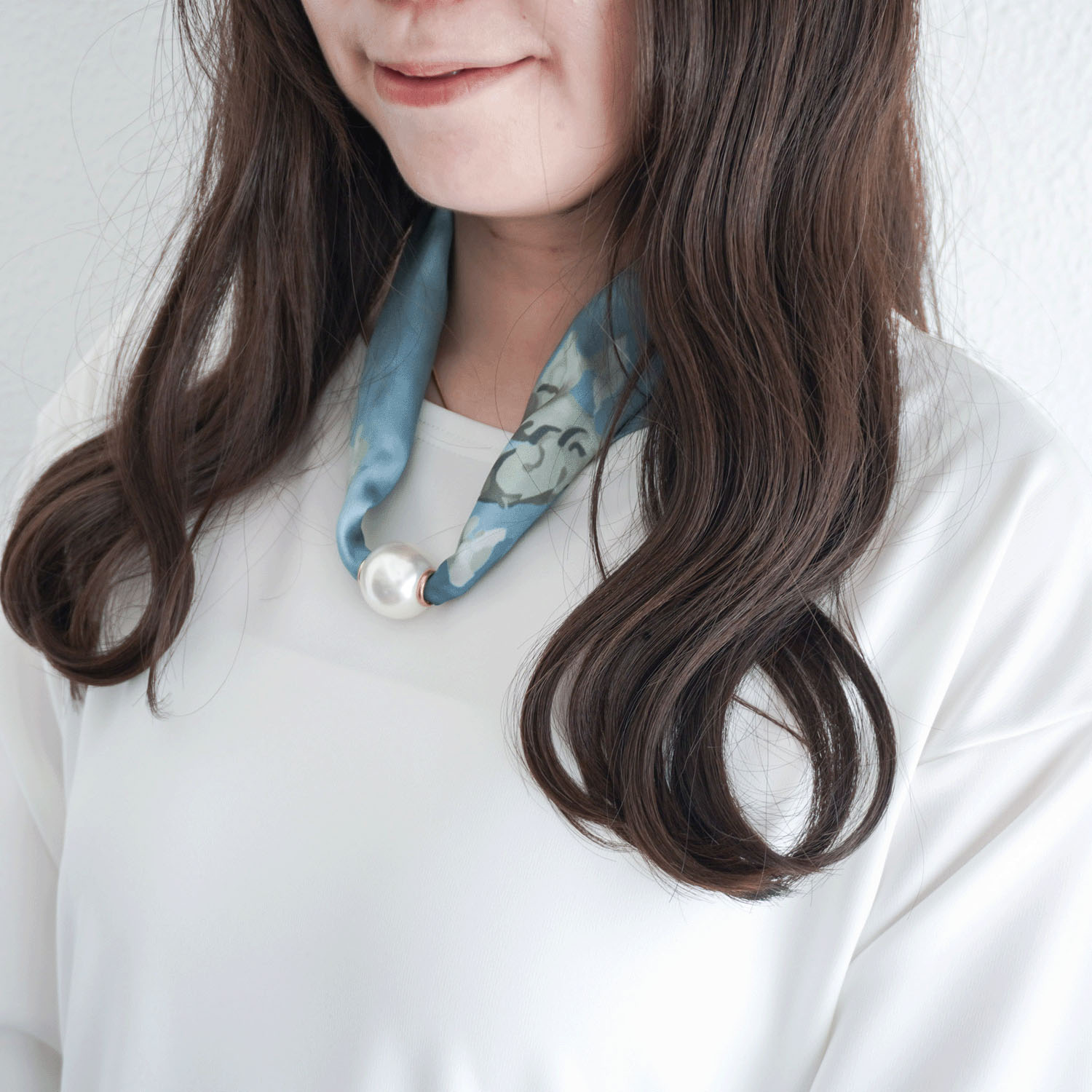 【01，04終了】パールマグネット付きスカーフ