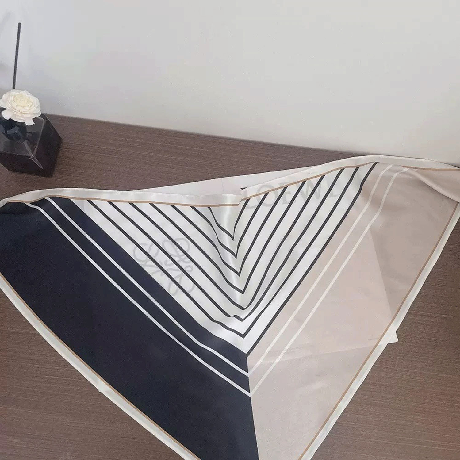 三角ポリエステルスカーフ - 画像2