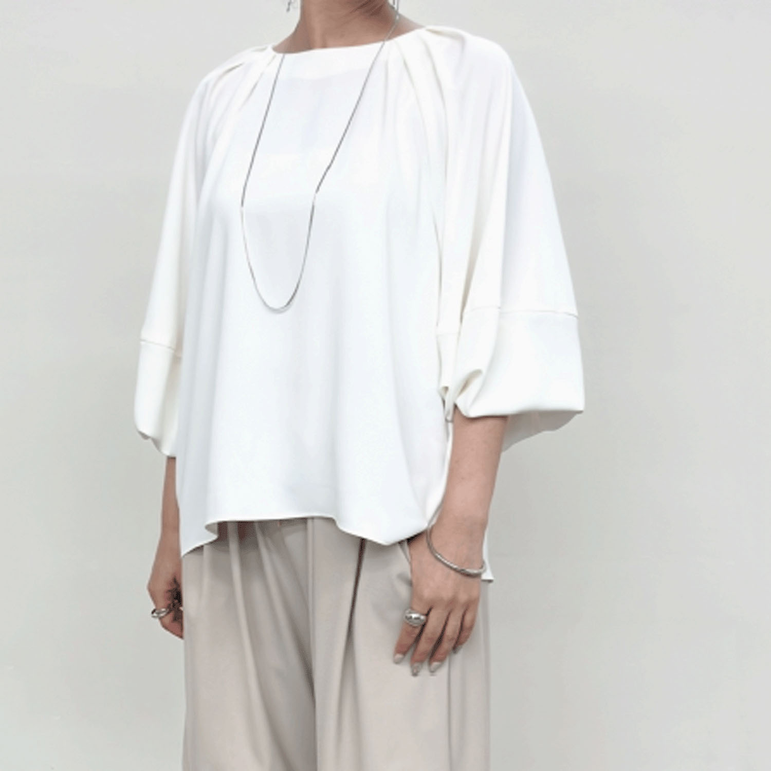 【Insta Live】NUS タックデザインボリュームブラウス