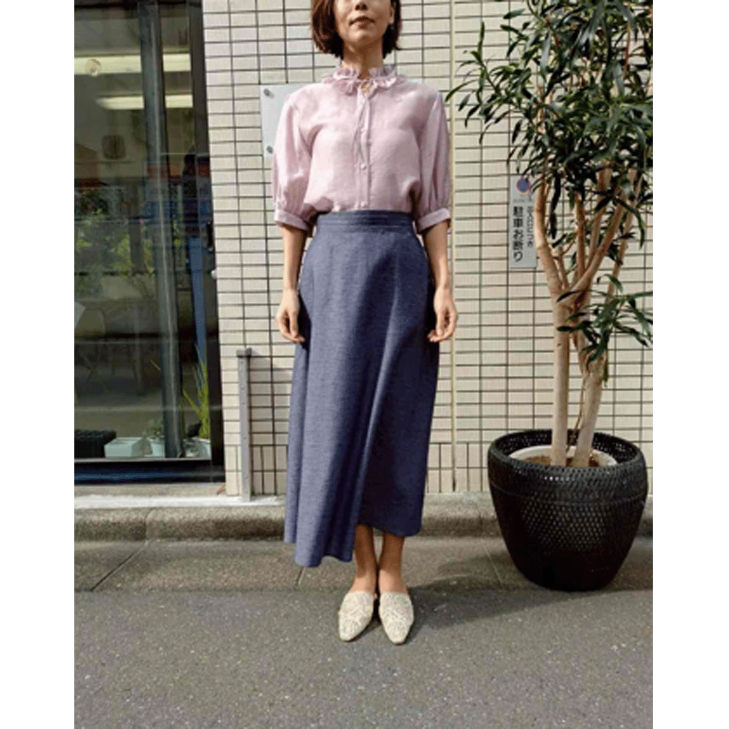 Doubleface Tokyo フリルネック前リボン半袖ブラウス - 画像5