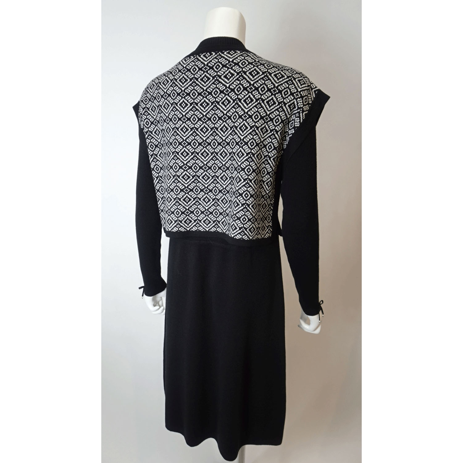 【Inata Live】Super Beauty ジャガード編みニットベスト×ニットOP アンサンブルワンピース - 画像17