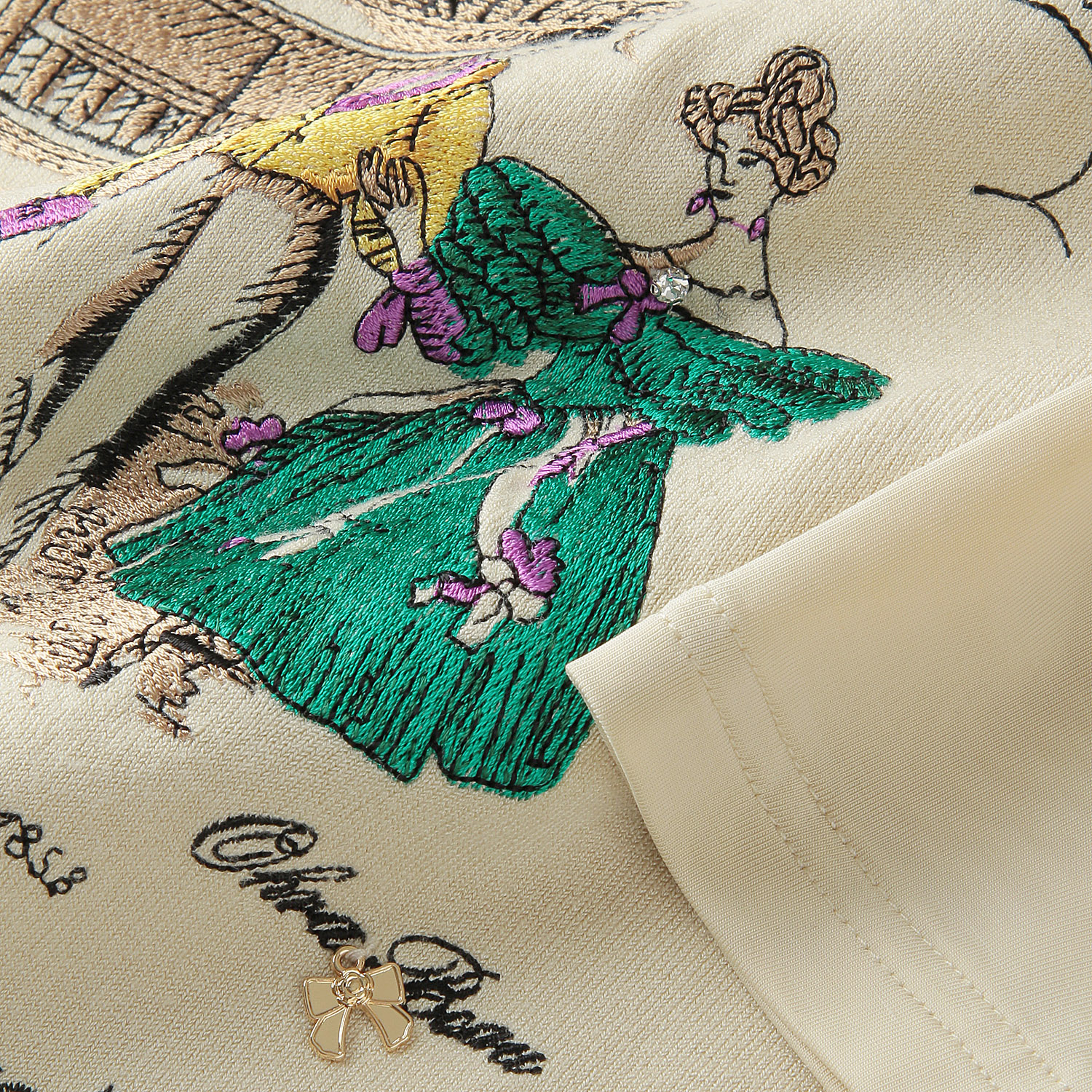 Super Beauty 胸元刺しゅう入りハイネックセーター - 画像10