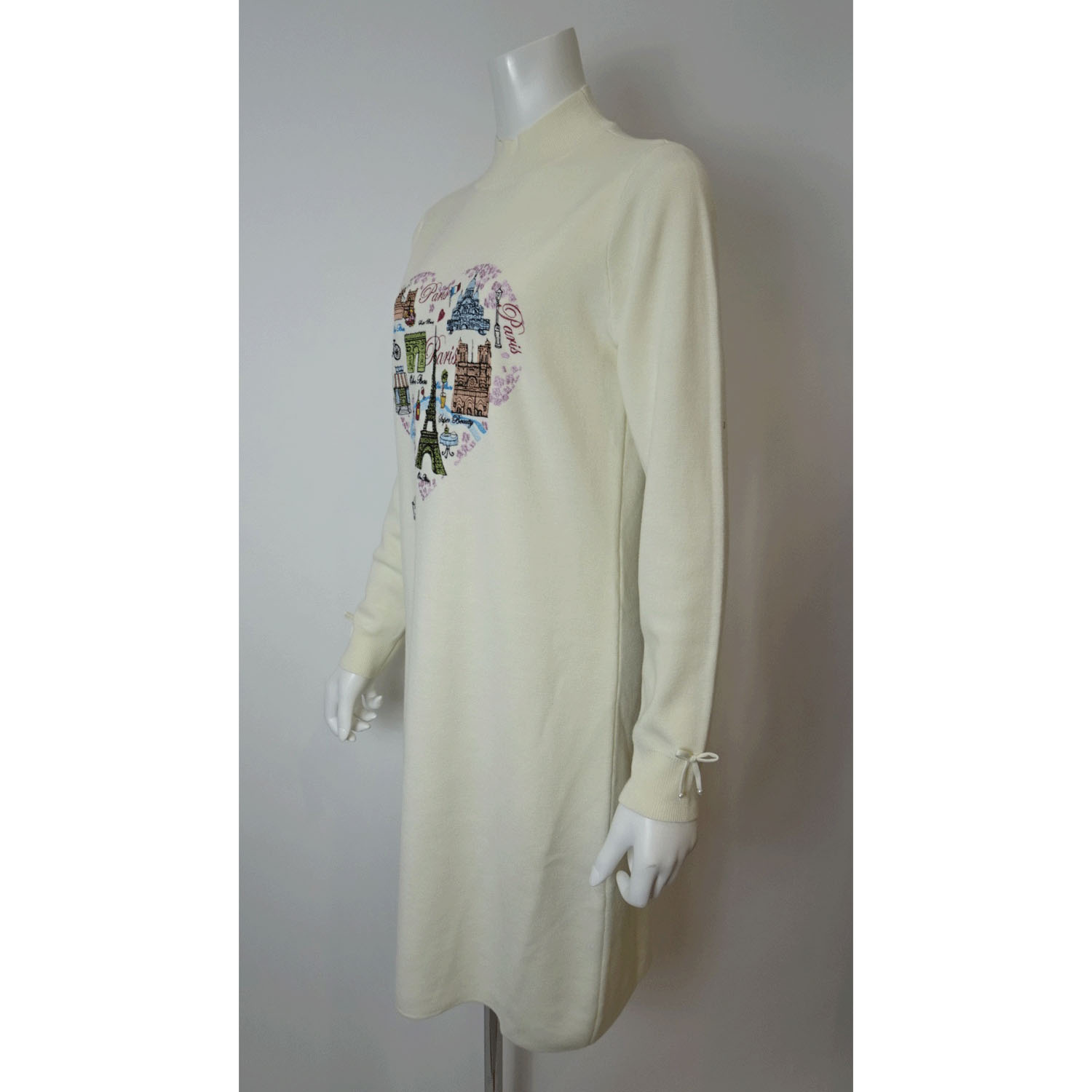 Super Beauty 胸元Paris刺しゅう入りハイネックニットワンピース - 画像4