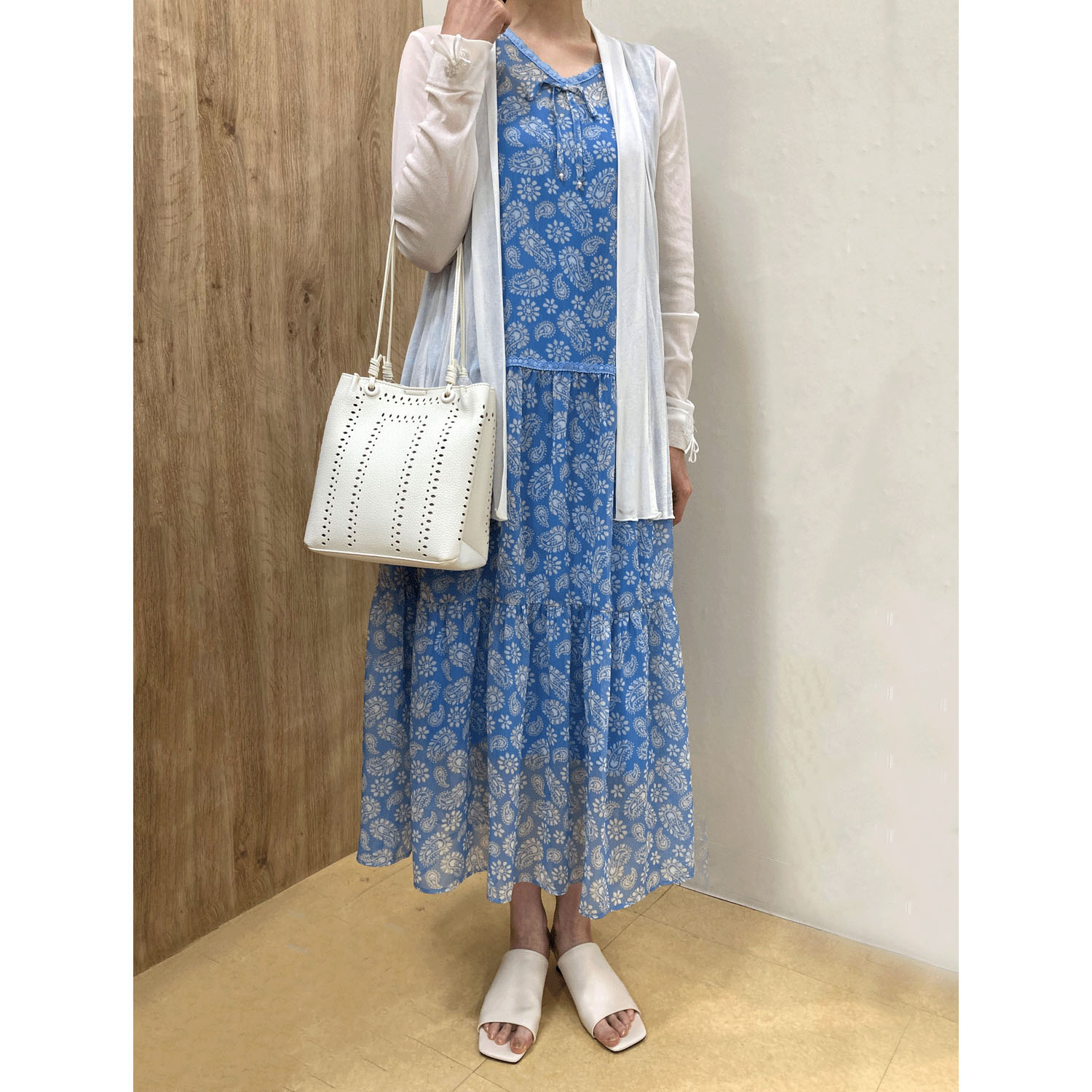 Super Beauty ビーズ×スパンコール×刺繍入りパワーネット素材カーディガン - 画像2