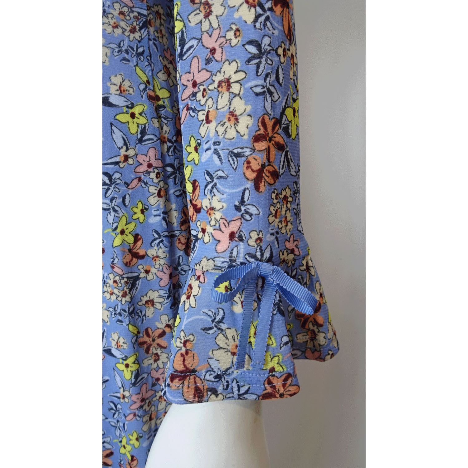 Super Beauty 小花プリントパワーネット素材ワンピース - 画像10