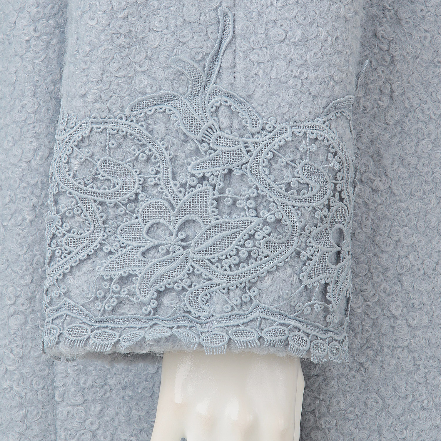 【Inata Live】Super Beauty ファー使い花モチーフ付コート - 画像15