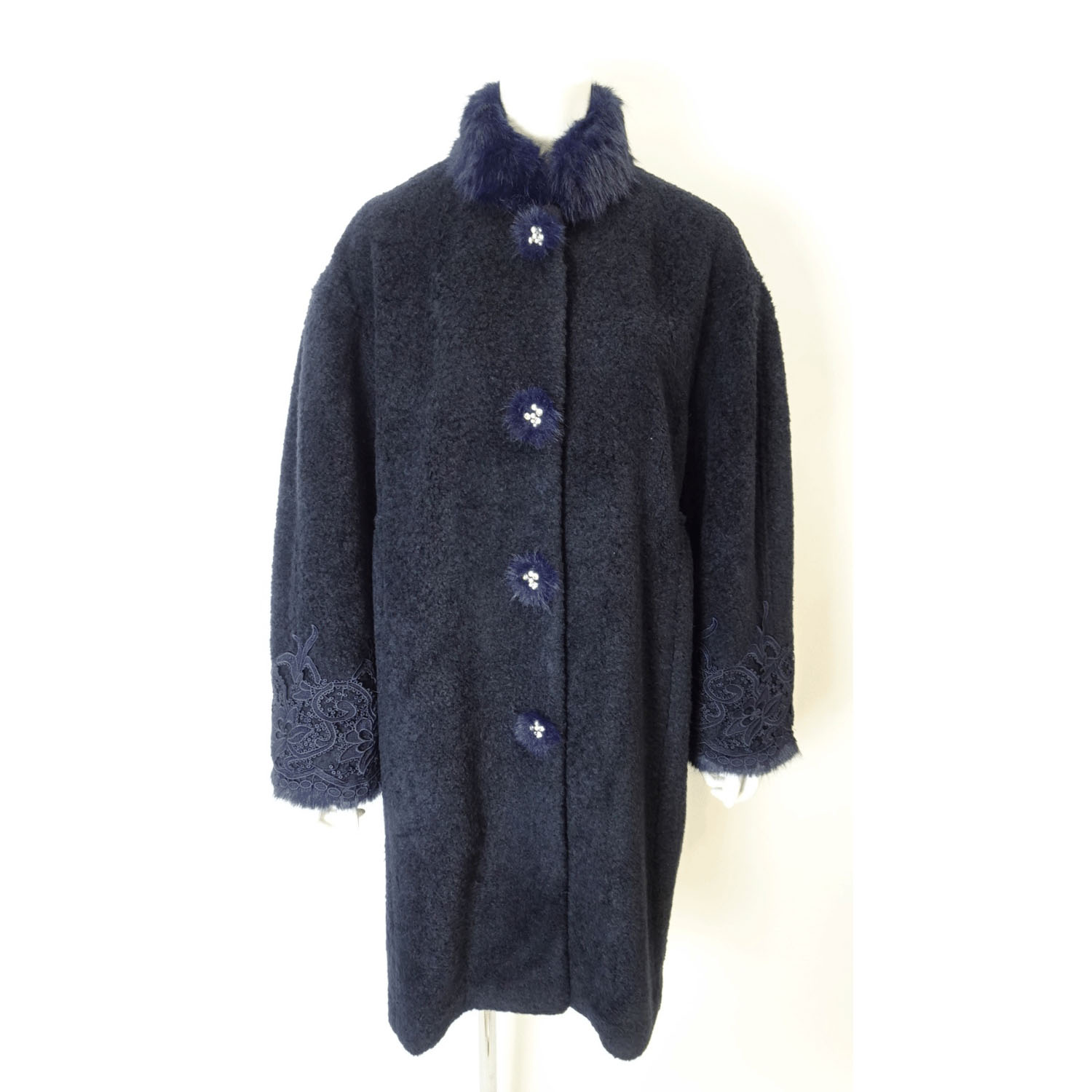 【Inata Live】Super Beauty ファー使い花モチーフ付コート - 画像17