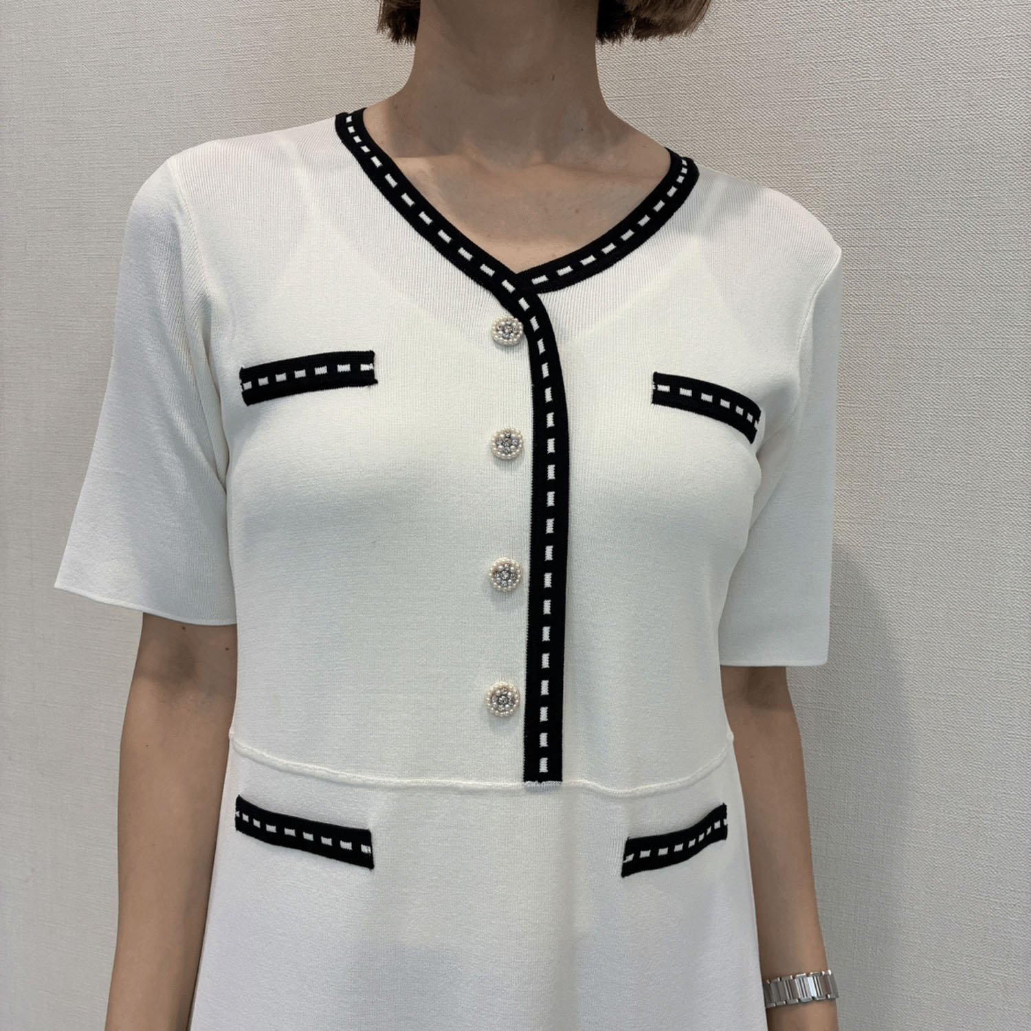 【Insta Live】Super Beauty ステッチ風トリムVネックワンピース - 画像6