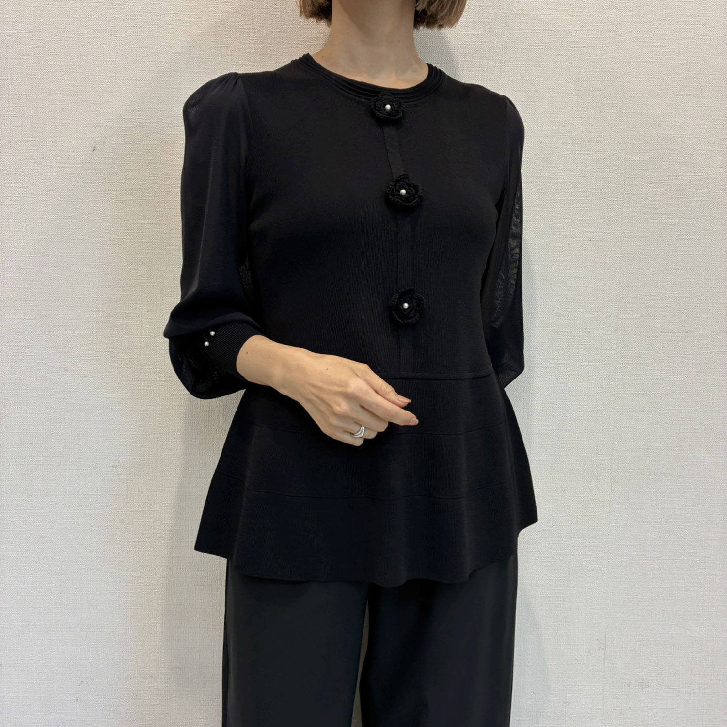 Super Beauty かぎ針花モチーフ付袖パワーネット素材セーター - 画像2