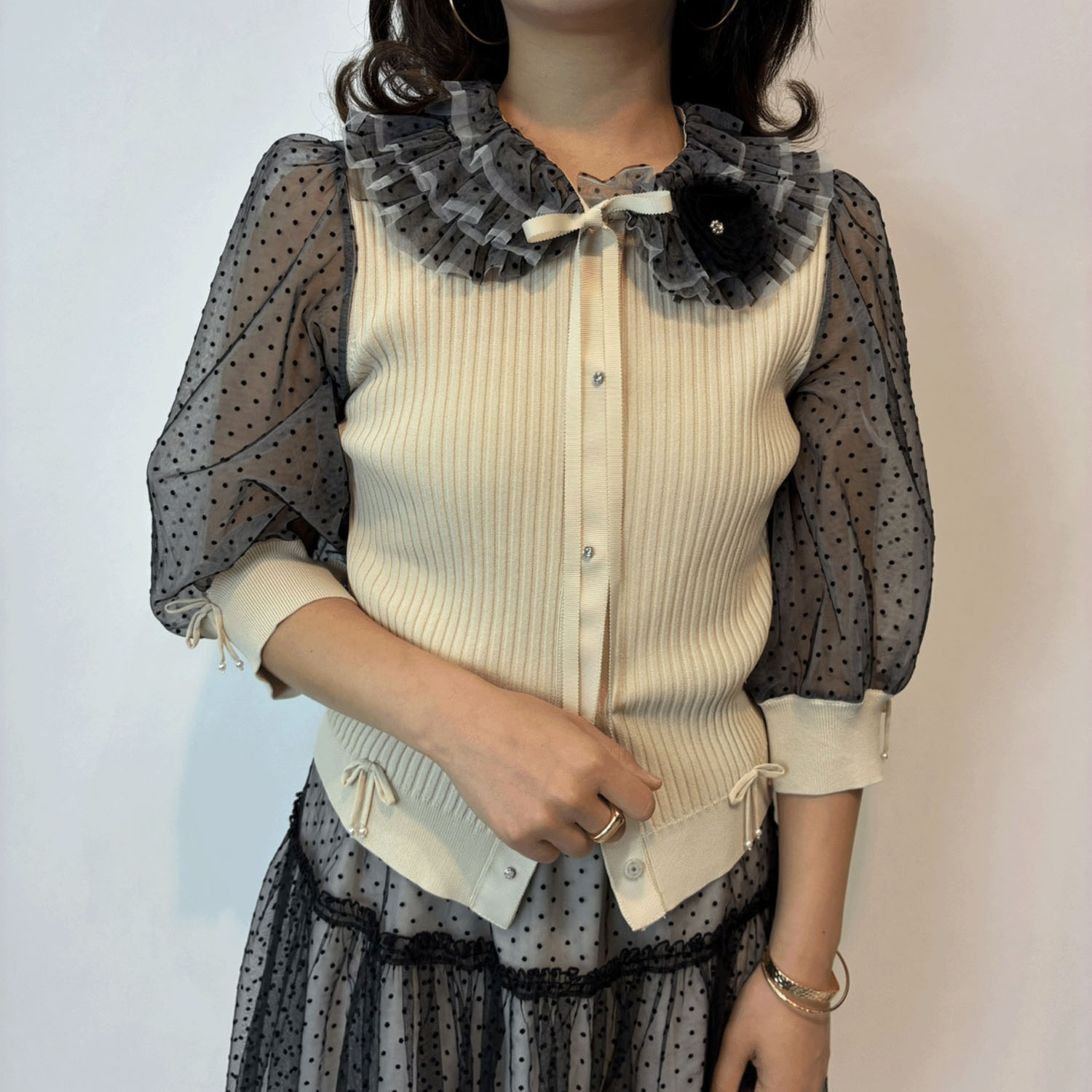 Super Beauty ドット柄袖＆衿のリブ編みニットカーディガン（衿着脱可） - 画像13