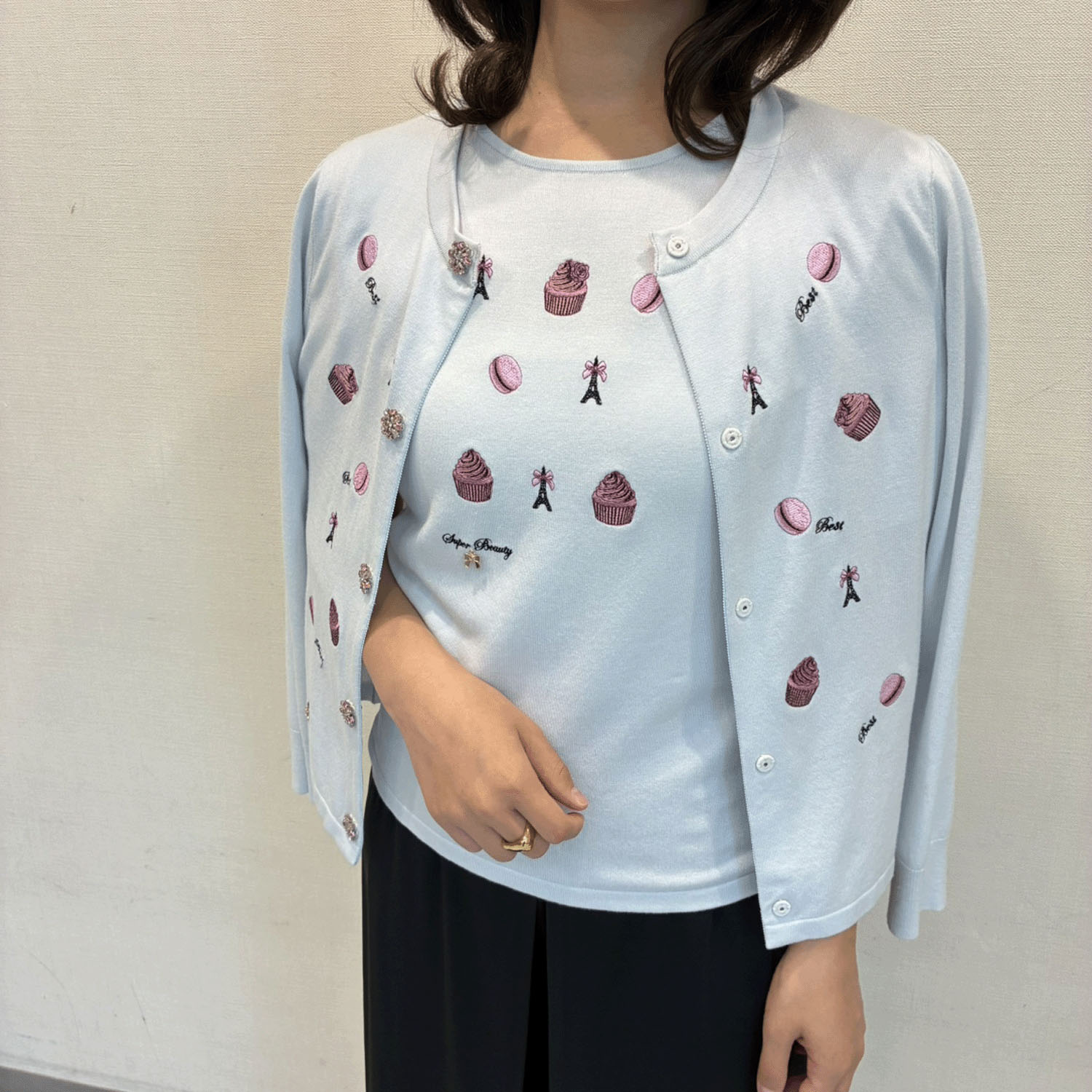 【Insta Live】Super Beauty スイーツ刺しゅうニットカーディガン - 画像8