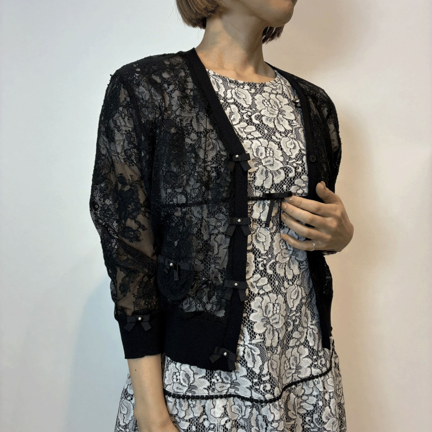 【4月上旬入荷予定】Super Beauty 透かしレース編みVネックニットカーディガン - 画像7