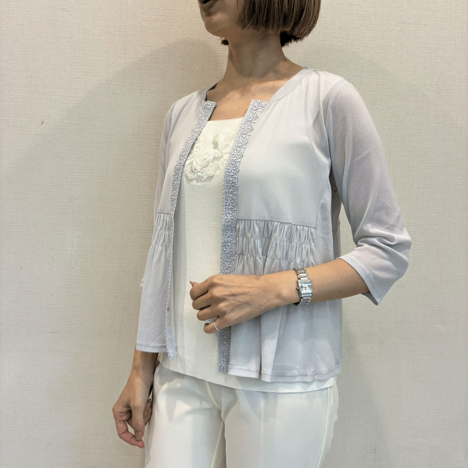 Super Beauty ギャザーデザイン ノーカラーパワーネット素材カーディガン - 画像4