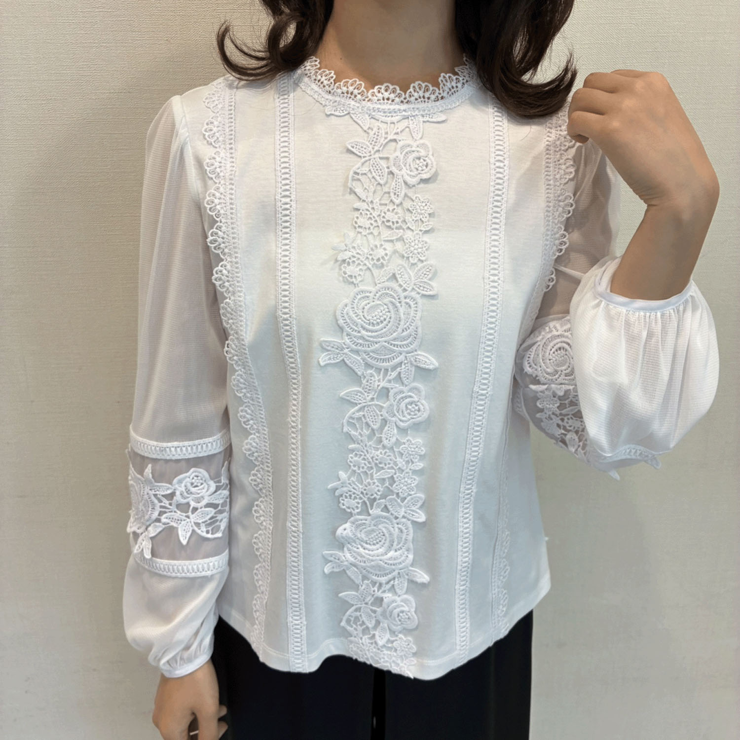 Super Beauty レースブラウス