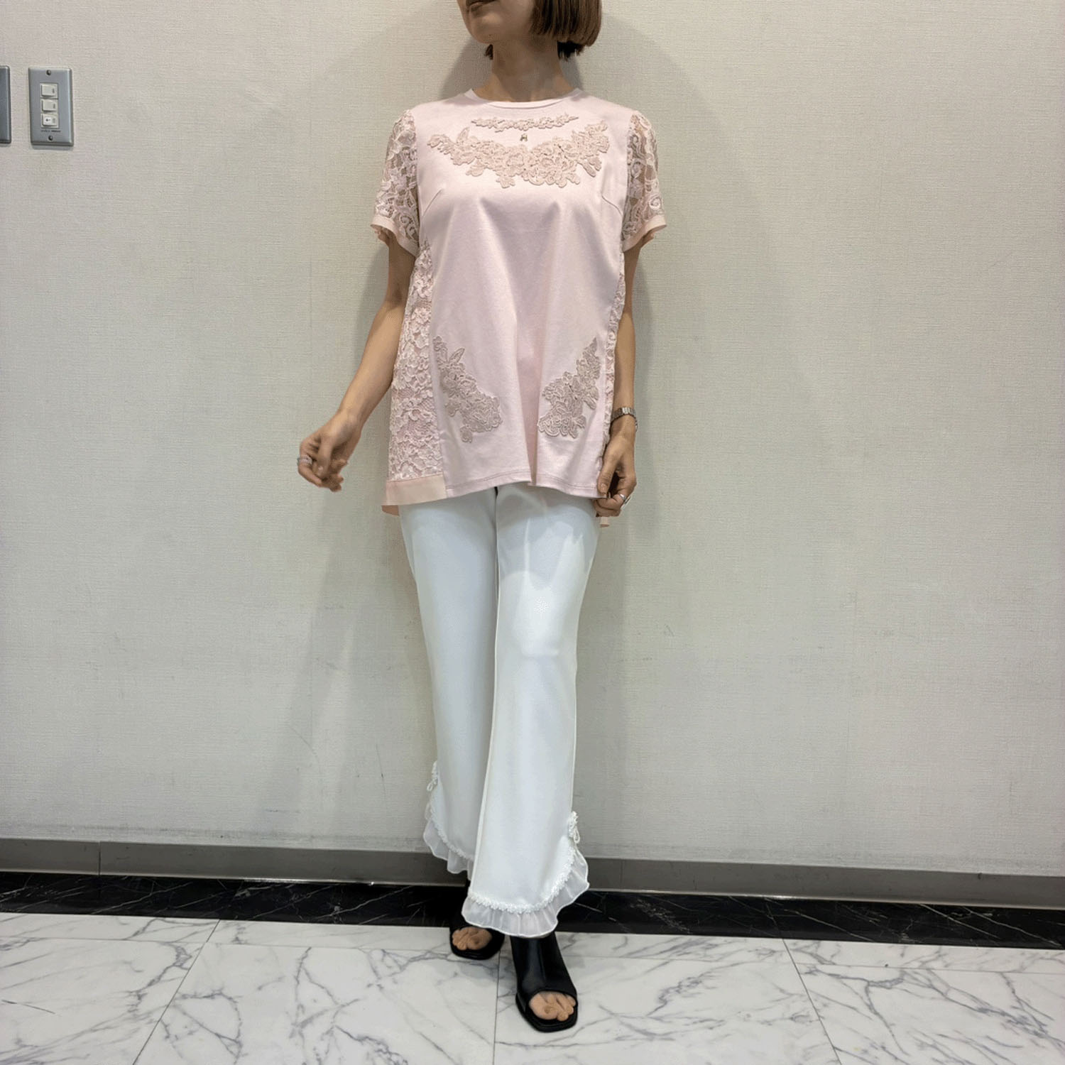 Super Beauty 裾シフォンフリル＆花モチーフ付パンツ - 画像6