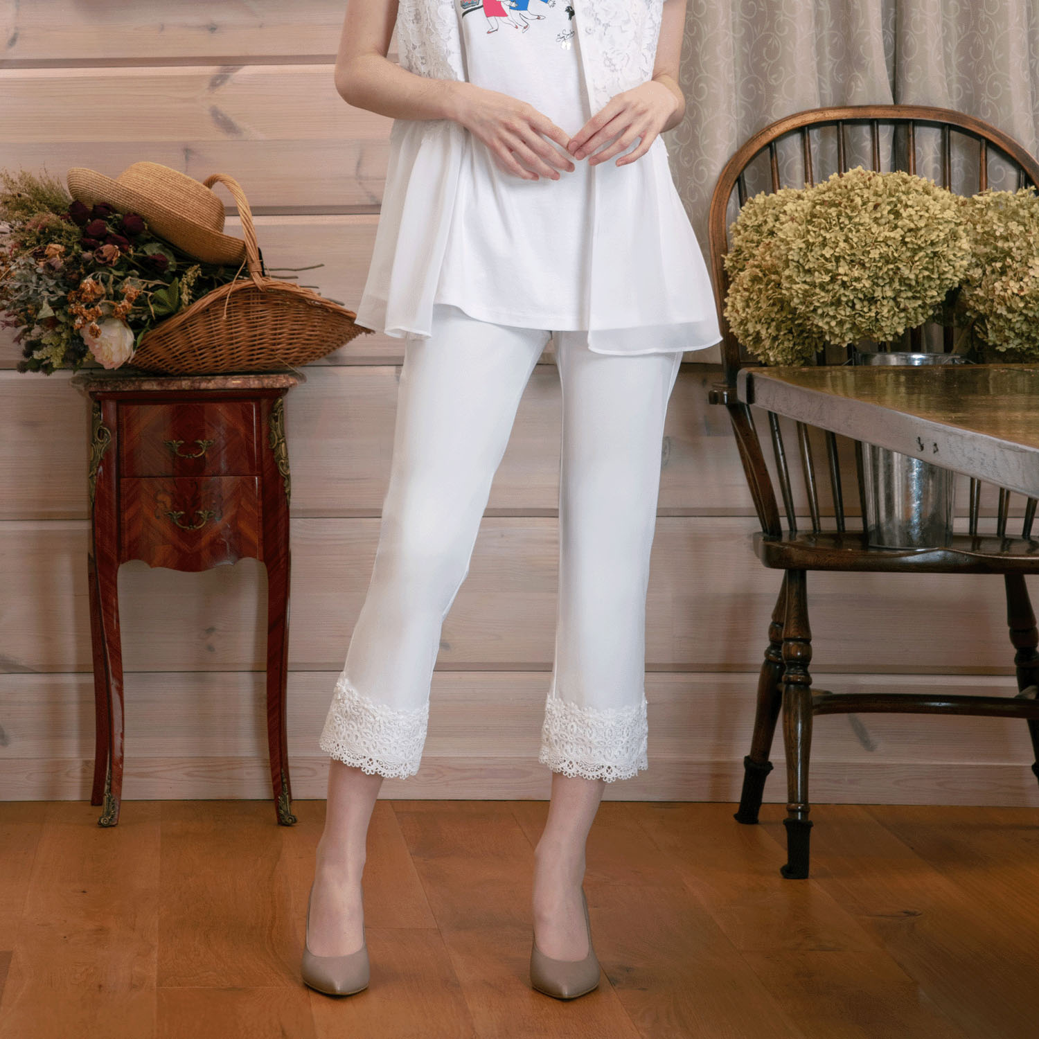 【3月下旬入荷予定】Super Beauty 裾レース×花モチーフ付パンツ - 画像2