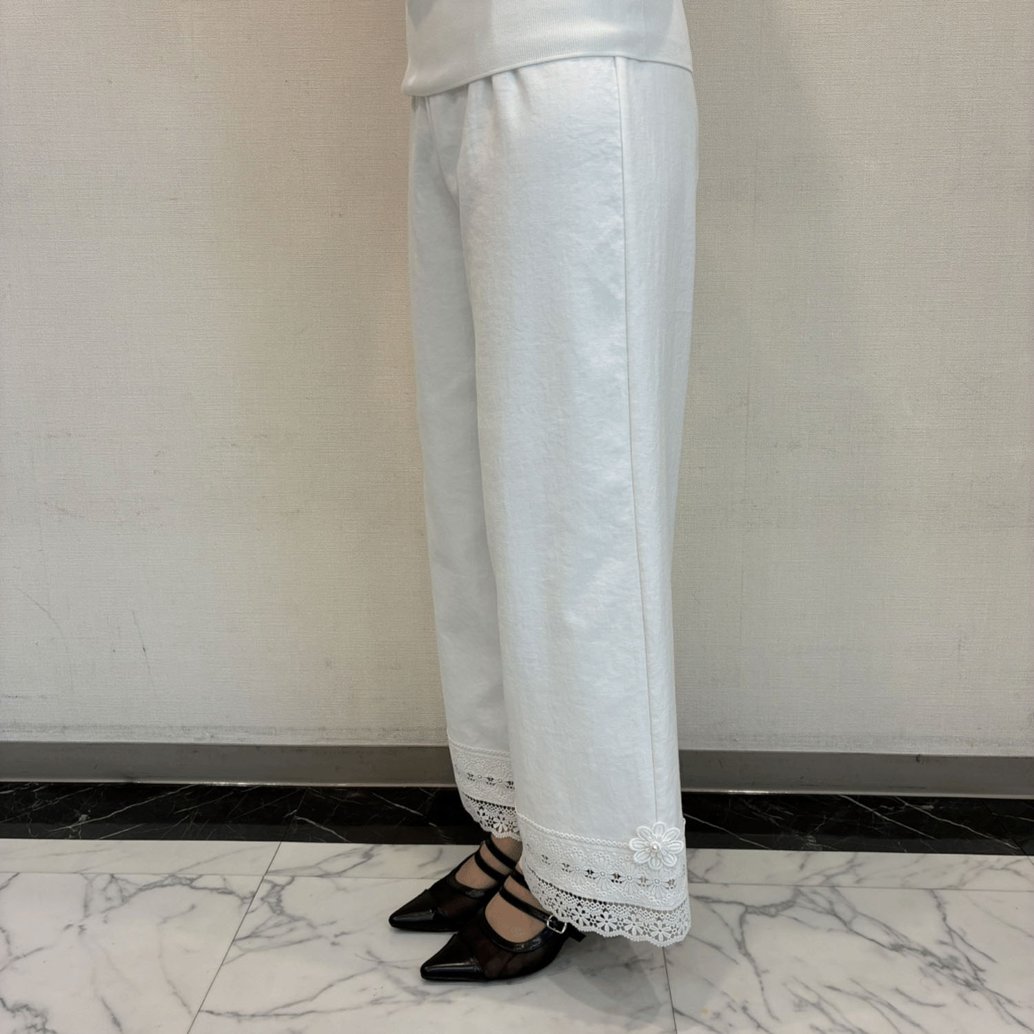 【4月下旬入荷予定】Super Beauty 裾レース＆花モチーフ付麻混ワイドパンツ - 画像5
