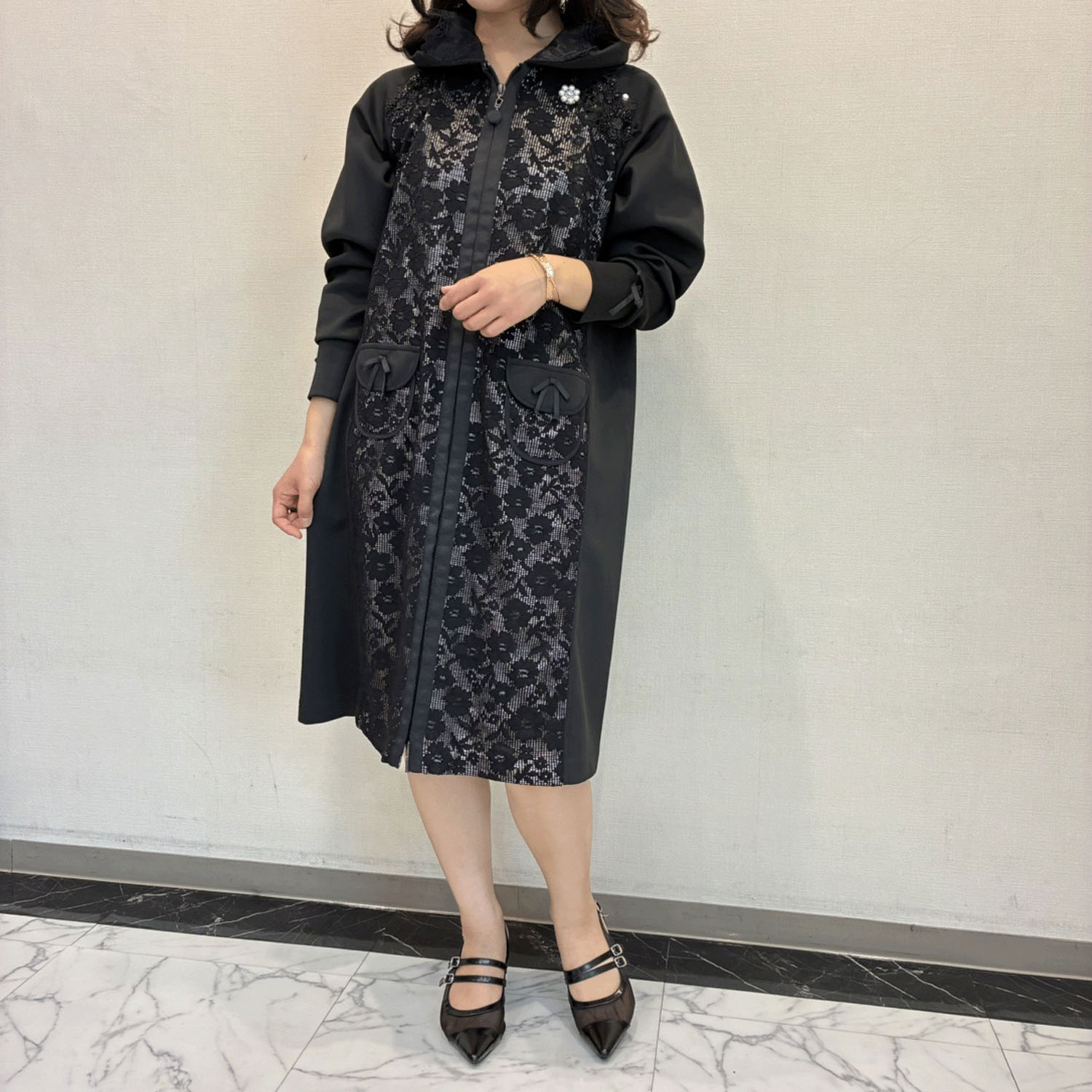 【Insta Live】Super Beauty スタンドフリル透かしレースコート - 画像4