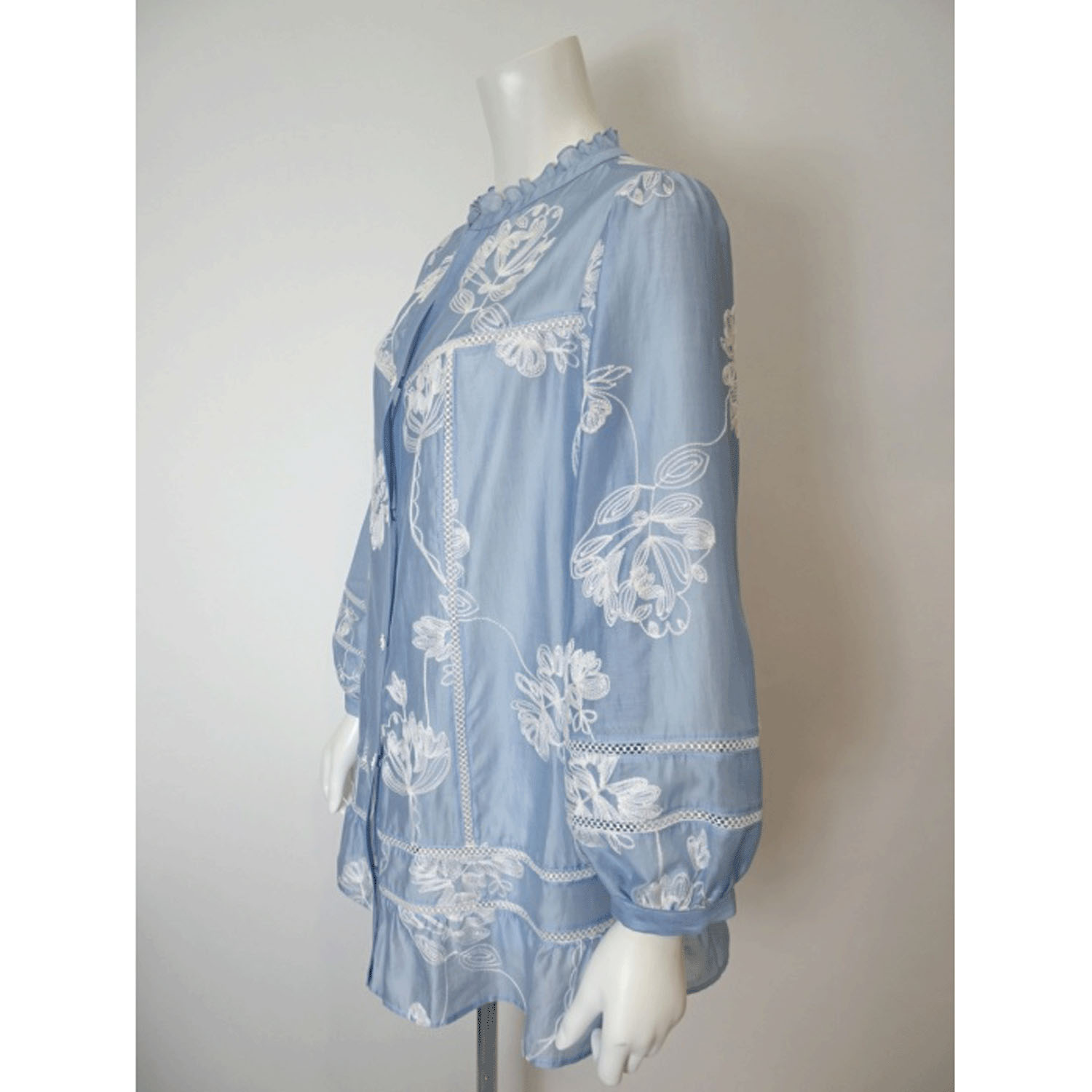 【LIVE ARCHIVE】Super Beauty 花刺しゅう入り パフ袖ブラウス - 画像12