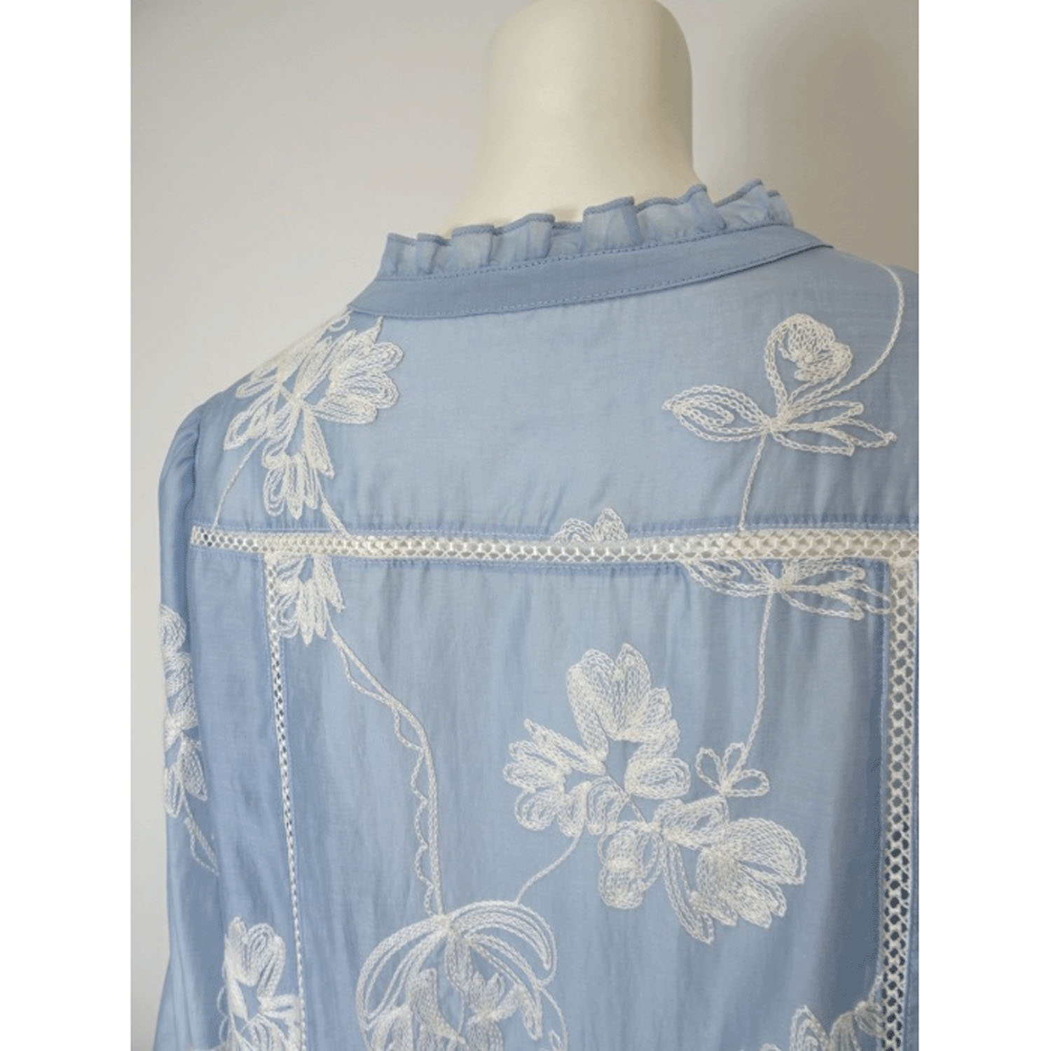 【LIVE ARCHIVE】Super Beauty 花刺しゅう入り パフ袖ブラウス - 画像16