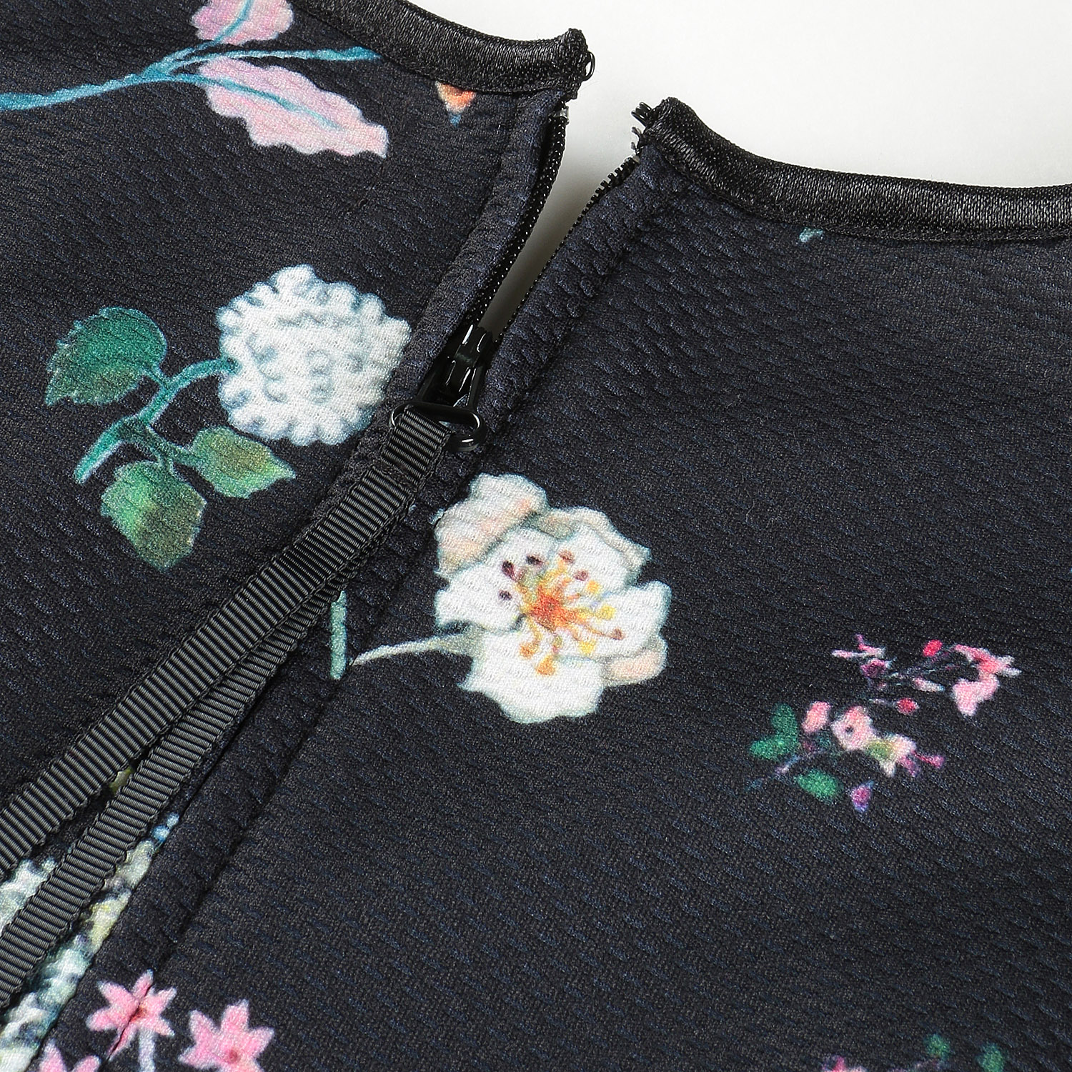 【Insta Live】Super Beauty マルチカラーフラワープリントフレンチスリーブワンピース - 画像11