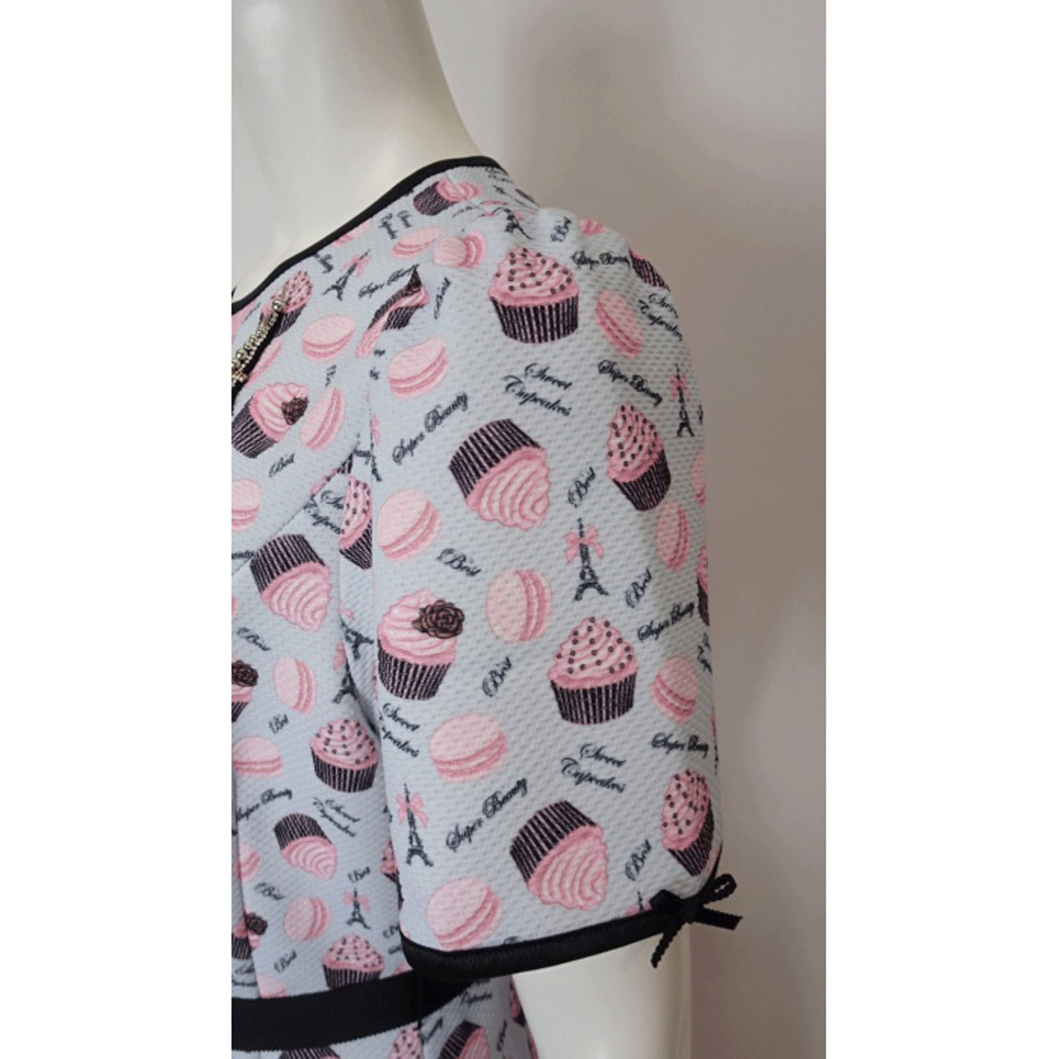 【Insta Live】Super Beauty エッフェル塔モチーフ付スイーツ柄プリント半袖ワンピース - 画像13