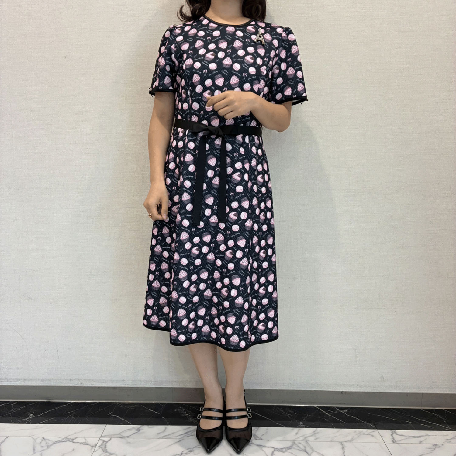 【Insta Live】Super Beauty エッフェル塔モチーフ付スイーツ柄プリント半袖ワンピース - 画像18